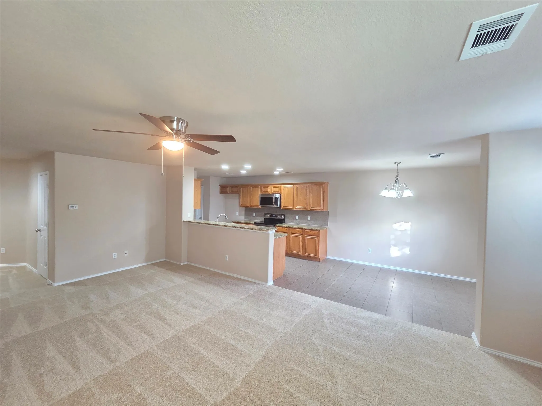 Single Family Residence For Sale in Tarrant County , 8304 Mossberg Drive, Arlington, Texas 76002, 3 Bedroom, 2 Bathroom, 2 Garage spaces, 1,521 Sqft, built in 2009, mls#21305650, Real Estate Agent in Arlington, Homes For Sale in Tarrant county, Homes For Sale in Arlington, Realtor in Arlington Texas, Real Estate Brokerage Independent Realty Texas, Luminita Cordes Realtor