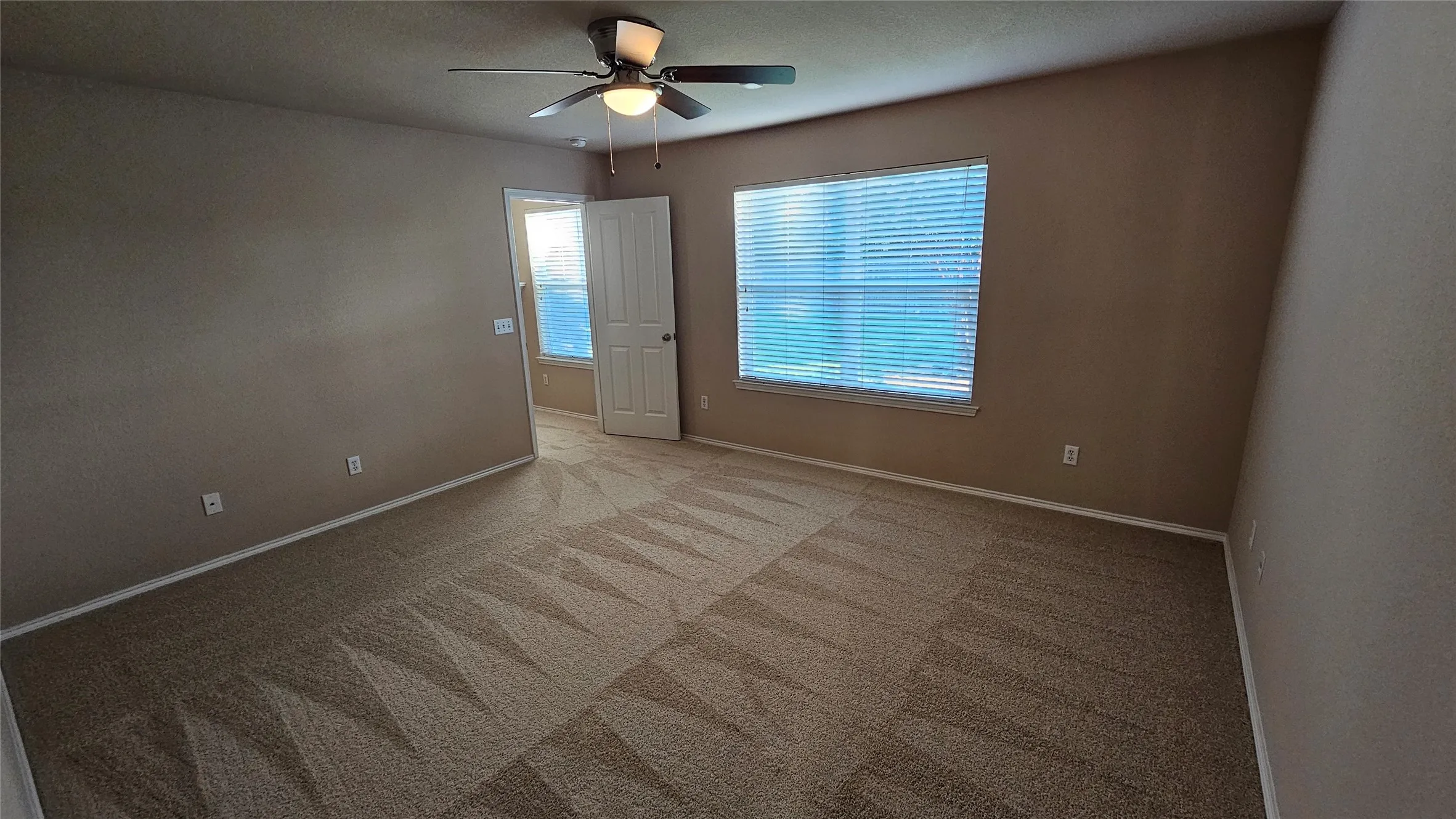 Single Family Residence For Sale in Tarrant County , 8304 Mossberg Drive, Arlington, Texas 76002, 3 Bedroom, 2 Bathroom, 2 Garage spaces, 1,521 Sqft, built in 2009, mls#21305650, Real Estate Agent in Arlington, Homes For Sale in Tarrant county, Homes For Sale in Arlington, Realtor in Arlington Texas, Real Estate Brokerage Independent Realty Texas, Luminita Cordes Realtor