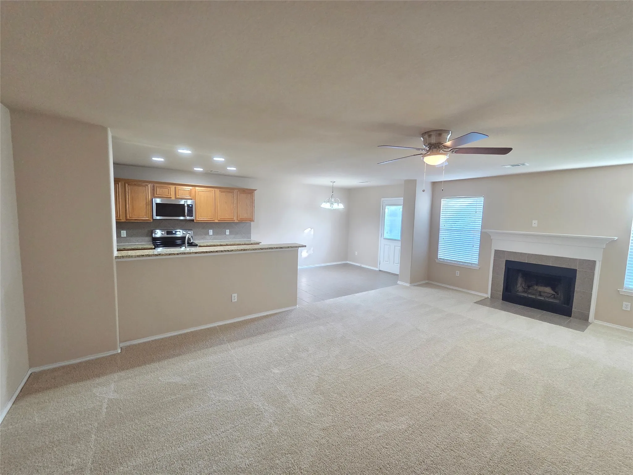Single Family Residence For Sale in Tarrant County , 8304 Mossberg Drive, Arlington, Texas 76002, 3 Bedroom, 2 Bathroom, 2 Garage spaces, 1,521 Sqft, built in 2009, mls#21305650, Real Estate Agent in Arlington, Homes For Sale in Tarrant county, Homes For Sale in Arlington, Realtor in Arlington Texas, Real Estate Brokerage Independent Realty Texas, Luminita Cordes Realtor