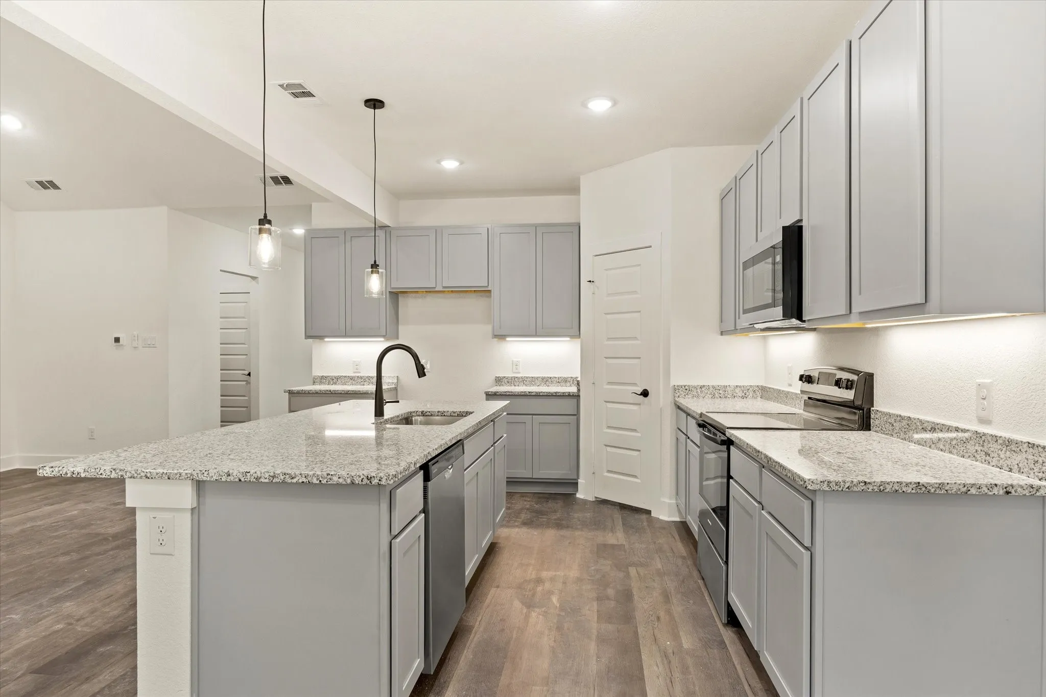 Single Family Residence For Sale in Hood County , 469 Peace Lily Way, Tolar, Texas 76476, 3 Bedroom, 2 Bathroom, 2 Garage spaces, 1,501 Sqft, built in 2026, mls#21304884, Real Estate Agent in Tolar, Homes For Sale in Hood county, Homes For Sale in Tolar, Realtor in Tolar Texas, Real Estate Brokerage Independent Realty Texas, Luminita Cordes Realtor