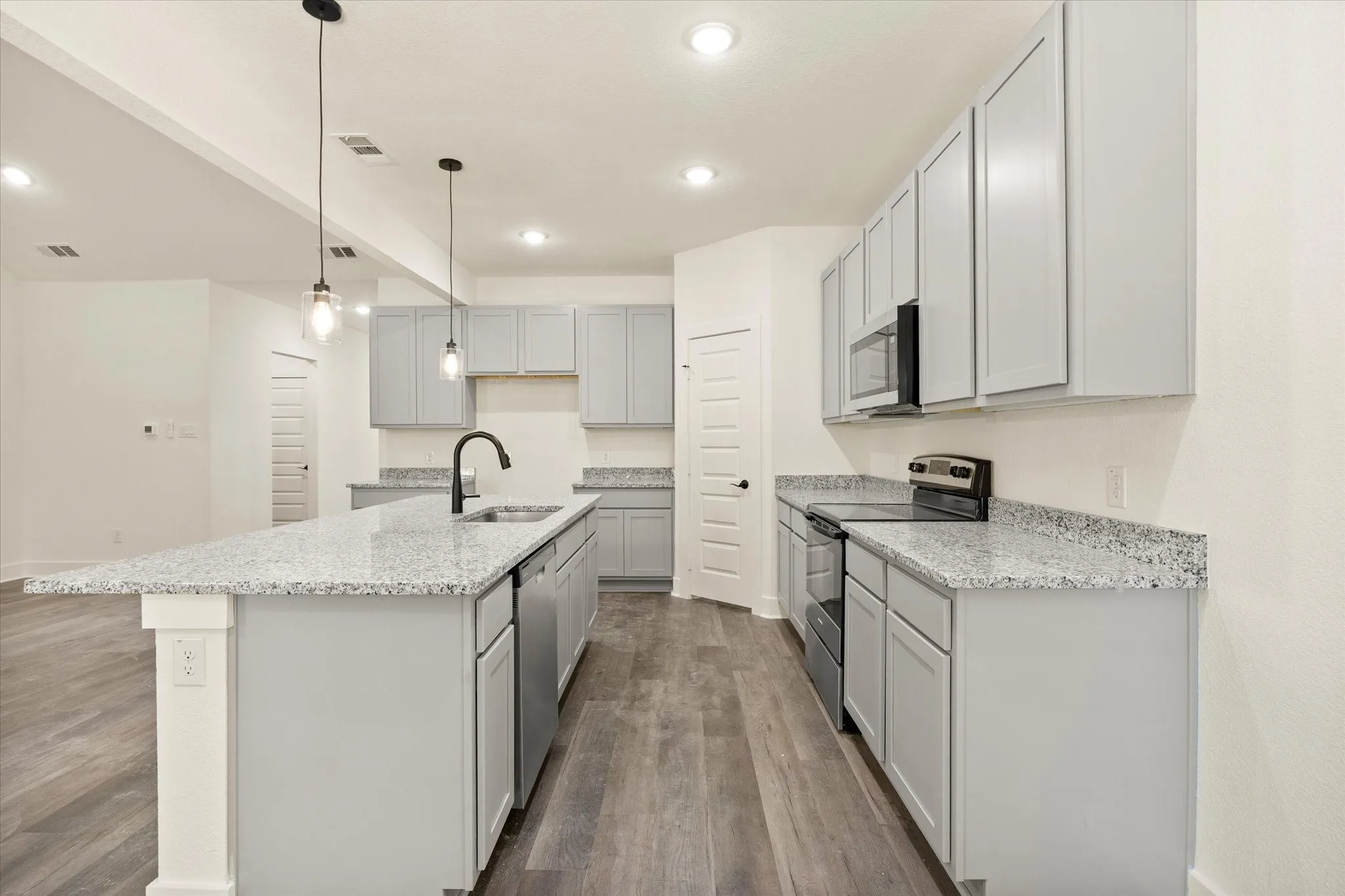 Single Family Residence For Sale in Hood County , 469 Peace Lily Way, Tolar, Texas 76476, 3 Bedroom, 2 Bathroom, 2 Garage spaces, 1,501 Sqft, built in 2026, mls#21304884, Real Estate Agent in Tolar, Homes For Sale in Hood county, Homes For Sale in Tolar, Realtor in Tolar Texas, Real Estate Brokerage Independent Realty Texas, Luminita Cordes Realtor