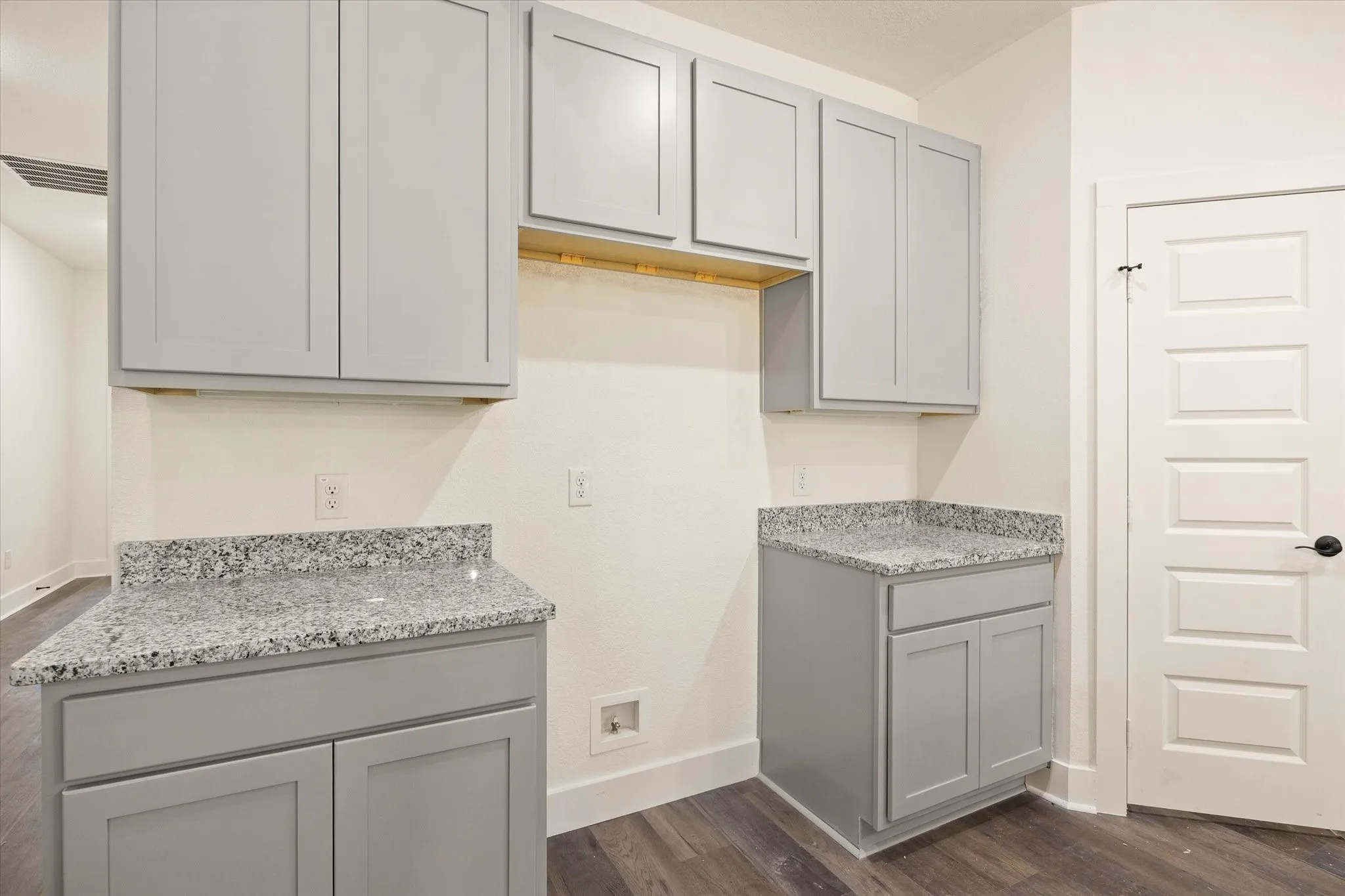 Single Family Residence For Sale in Hood County , 469 Peace Lily Way, Tolar, Texas 76476, 3 Bedroom, 2 Bathroom, 2 Garage spaces, 1,501 Sqft, built in 2026, mls#21304884, Real Estate Agent in Tolar, Homes For Sale in Hood county, Homes For Sale in Tolar, Realtor in Tolar Texas, Real Estate Brokerage Independent Realty Texas, Luminita Cordes Realtor