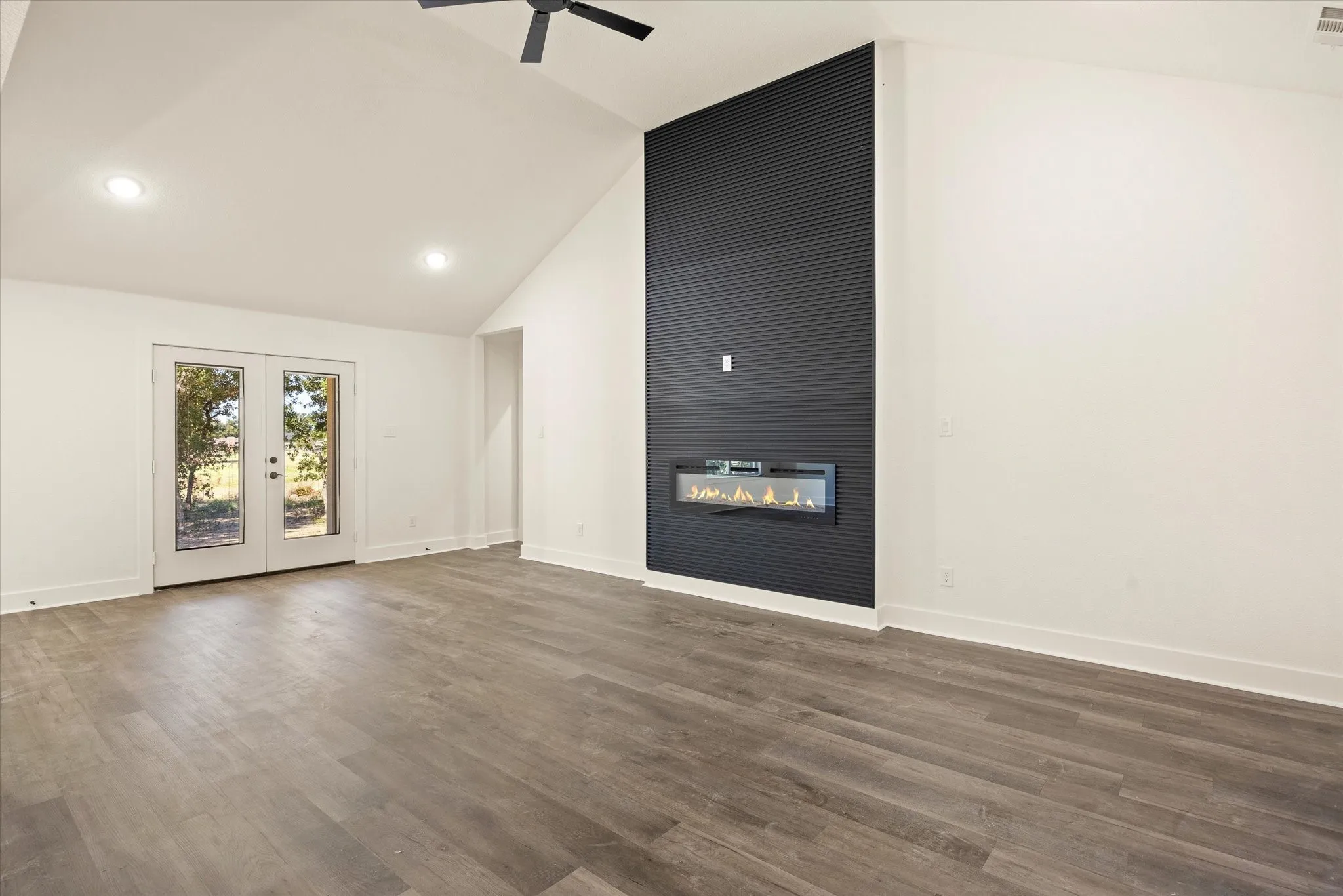 Single Family Residence For Sale in Hood County , 469 Peace Lily Way, Tolar, Texas 76476, 3 Bedroom, 2 Bathroom, 2 Garage spaces, 1,501 Sqft, built in 2026, mls#21304884, Real Estate Agent in Tolar, Homes For Sale in Hood county, Homes For Sale in Tolar, Realtor in Tolar Texas, Real Estate Brokerage Independent Realty Texas, Luminita Cordes Realtor