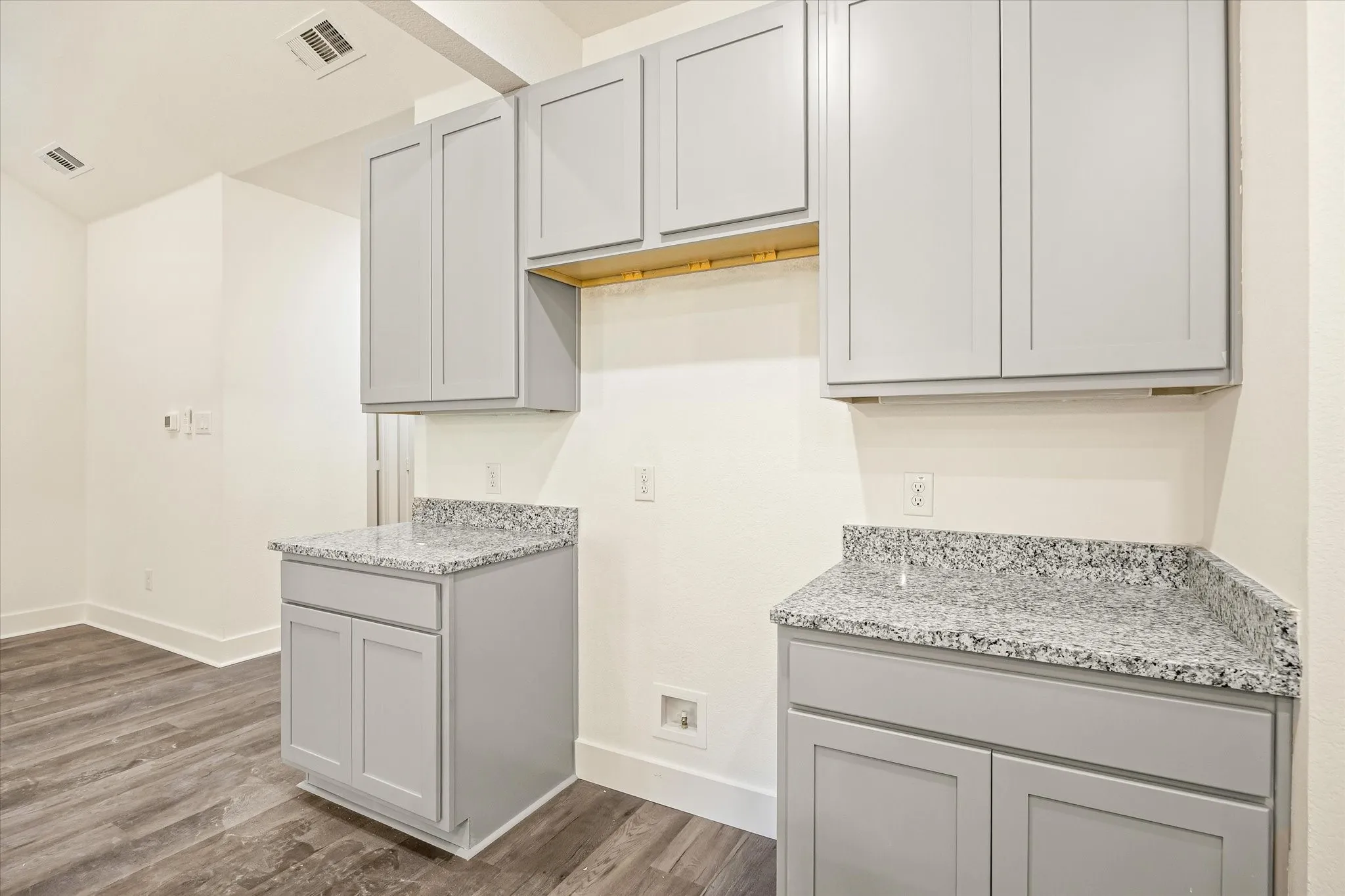 Single Family Residence For Sale in Hood County , 469 Peace Lily Way, Tolar, Texas 76476, 3 Bedroom, 2 Bathroom, 2 Garage spaces, 1,501 Sqft, built in 2026, mls#21304884, Real Estate Agent in Tolar, Homes For Sale in Hood county, Homes For Sale in Tolar, Realtor in Tolar Texas, Real Estate Brokerage Independent Realty Texas, Luminita Cordes Realtor