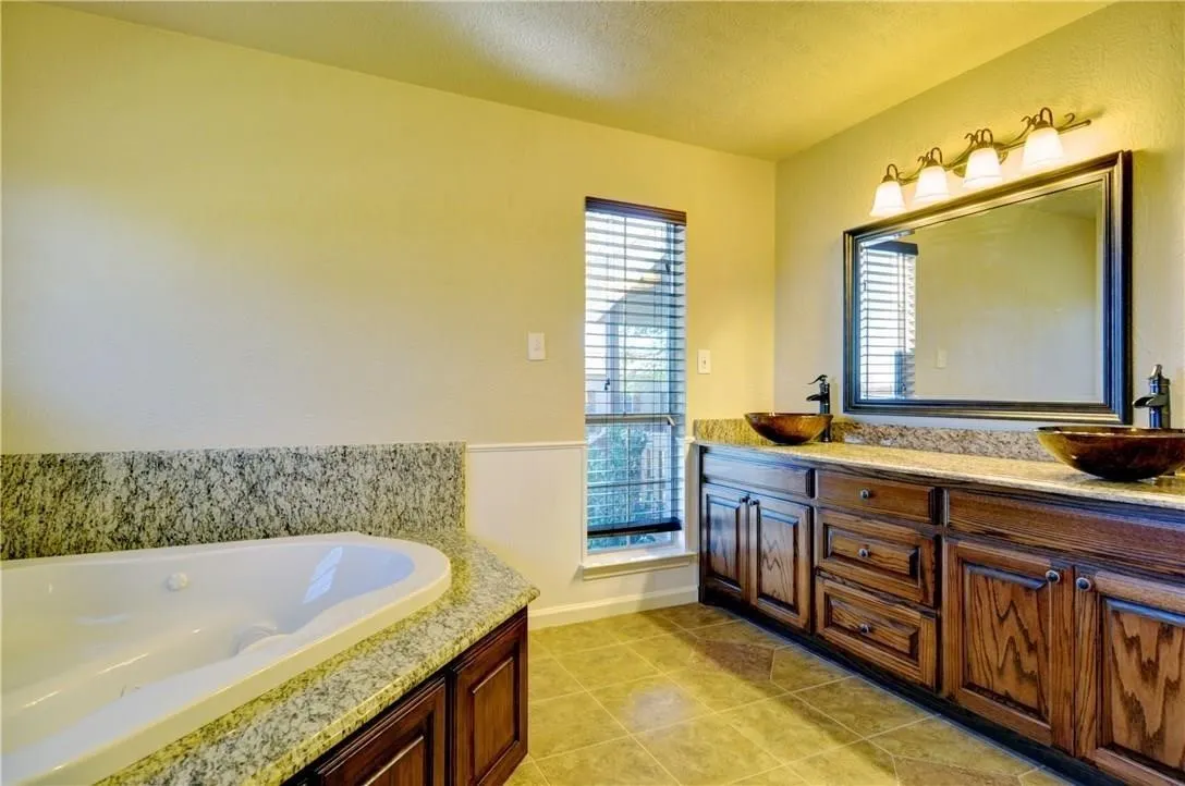 Single Family Residence For Rent in Kaufman County , 17700 Fm 548, Forney, Texas 75126, 4 Bedroom, 3 Bathroom, 3 Garage spaces, 2,603 Sqft, built in 1985, mls#21278852, Real Estate Agent in Forney, Homes For Rent in Kaufman county, Homes For Rent in Forney, Realtor in Forney Texas, Real Estate Brokerage Independent Realty Texas, Luminita Cordes Realtor
