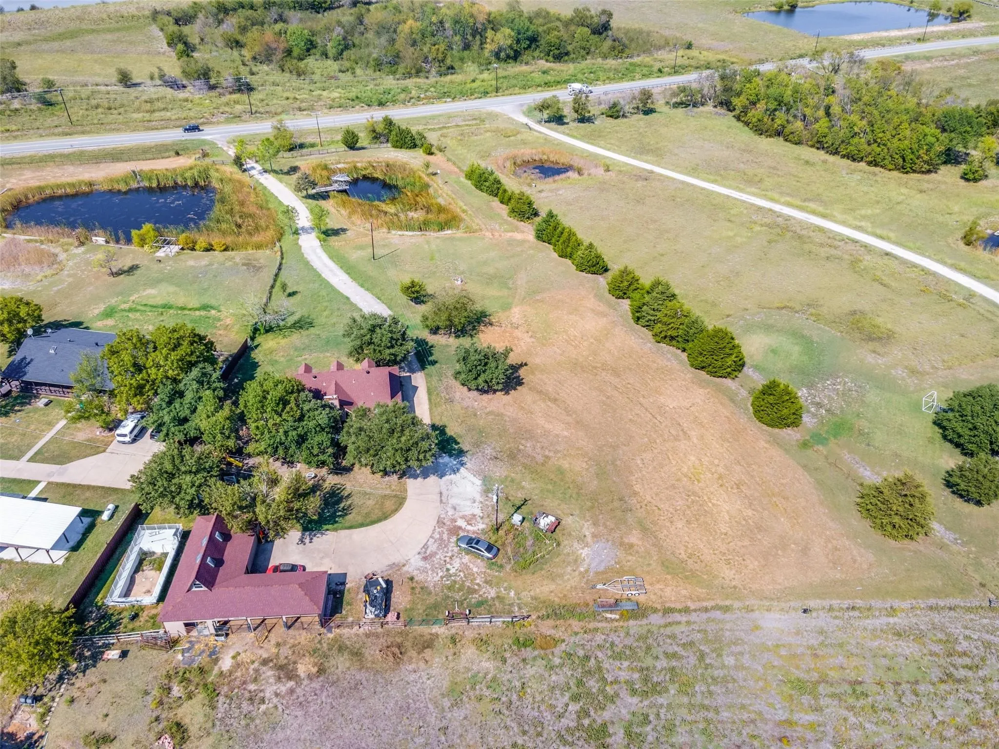 Single Family Residence For Rent in Kaufman County , 17700 Fm 548, Forney, Texas 75126, 4 Bedroom, 3 Bathroom, 3 Garage spaces, 2,603 Sqft, built in 1985, mls#21278852, Real Estate Agent in Forney, Homes For Rent in Kaufman county, Homes For Rent in Forney, Realtor in Forney Texas, Real Estate Brokerage Independent Realty Texas, Luminita Cordes Realtor