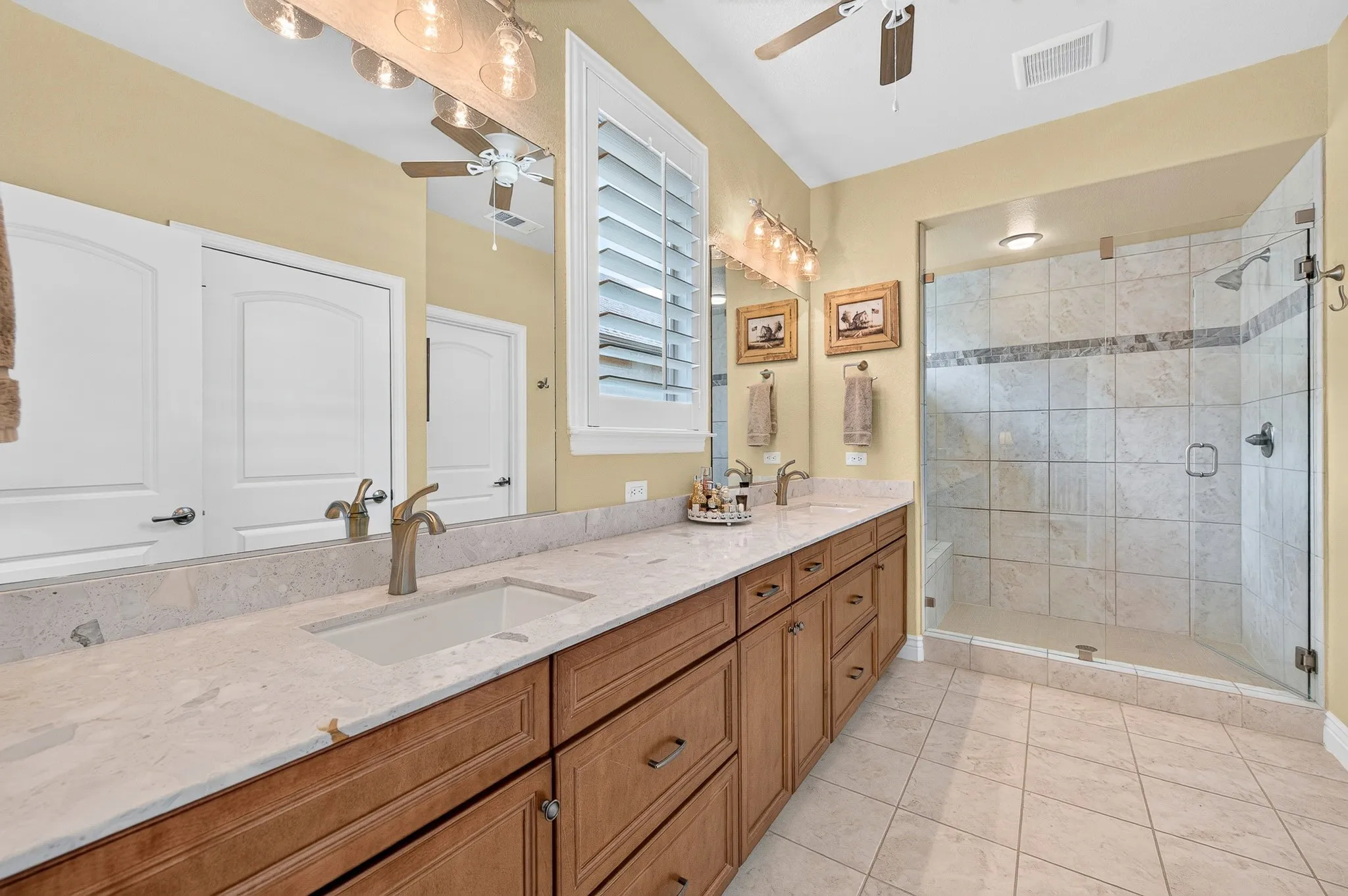 Single Family Residence For Sale in Denton County , 8108 Sanderling Drive, Denton, Texas 76207, 2 Bedroom, 3 Bathroom, 2 Garage spaces, 2,045 Sqft, built in 2018, mls#21305345, Real Estate Agent in Denton, Homes For Sale in Denton county, Homes For Sale in Denton, Realtor in Denton Texas, Real Estate Brokerage Independent Realty Texas, Luminita Cordes Realtor