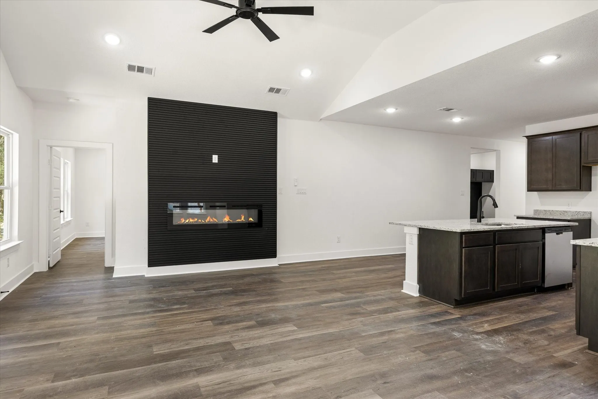 Single Family Residence For Sale in Hood County , 465 Peace Lily Way, Tolar, Texas 76476, 4 Bedroom, 3 Bathroom, 2 Garage spaces, 1,657 Sqft, built in 2026, mls#21304430, Real Estate Agent in Tolar, Homes For Sale in Hood county, Homes For Sale in Tolar, Realtor in Tolar Texas, Real Estate Brokerage Independent Realty Texas, Luminita Cordes Realtor