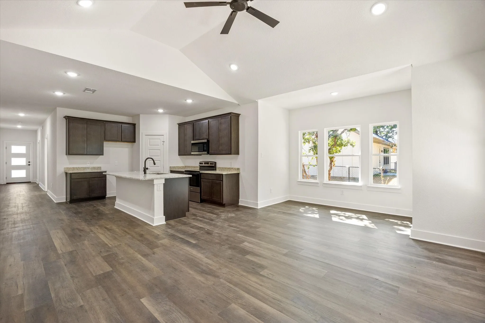 Single Family Residence For Sale in Hood County , 465 Peace Lily Way, Tolar, Texas 76476, 4 Bedroom, 3 Bathroom, 2 Garage spaces, 1,657 Sqft, built in 2026, mls#21304430, Real Estate Agent in Tolar, Homes For Sale in Hood county, Homes For Sale in Tolar, Realtor in Tolar Texas, Real Estate Brokerage Independent Realty Texas, Luminita Cordes Realtor