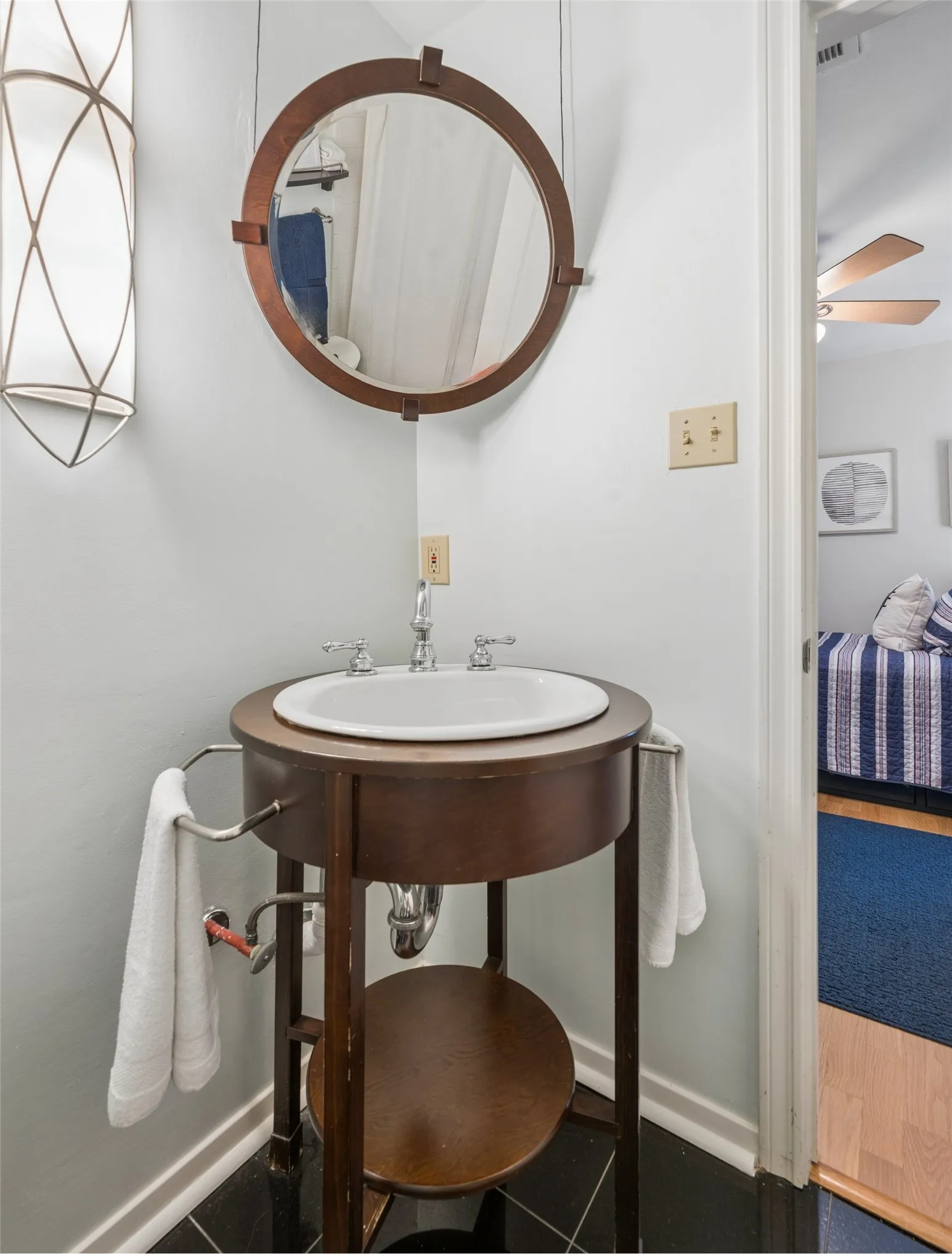 Condominium For Sale in Dallas County , 4229 Cole Avenue 108, Dallas, Texas 75205, 2 Bedroom, 3 Bathroom, Garage spaces, 1,137 Sqft, built in 1982, mls#21305818, Real Estate Agent in Dallas, Homes For Sale in Dallas county, Homes For Sale in Dallas, Realtor in Dallas Texas, Real Estate Brokerage Independent Realty Texas, Luminita Cordes Realtor