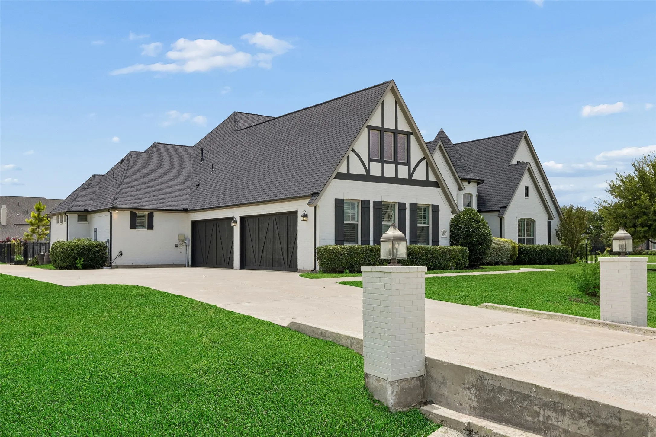 Single Family Residence For Sale in Collin County , 6300 Warwick Way, Parker, Texas 75002, 7 Bedroom, 8 Bathroom, 5 Garage spaces, 6,135 Sqft, built in 2017, mls#21292276, Real Estate Agent in Parker, Homes For Sale in Collin county, Homes For Sale in Parker, Realtor in Parker Texas, Real Estate Brokerage Independent Realty Texas, Luminita Cordes Realtor