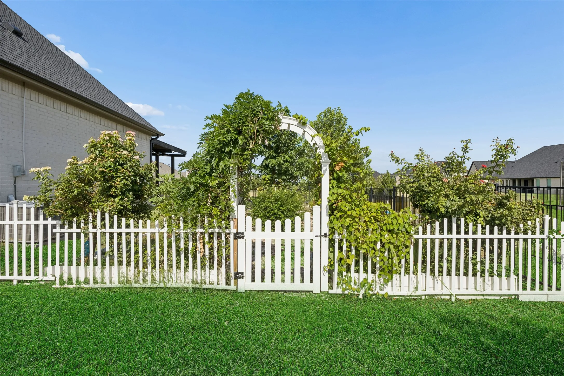Single Family Residence For Sale in Collin County , 6300 Warwick Way, Parker, Texas 75002, 7 Bedroom, 8 Bathroom, 5 Garage spaces, 6,135 Sqft, built in 2017, mls#21292276, Real Estate Agent in Parker, Homes For Sale in Collin county, Homes For Sale in Parker, Realtor in Parker Texas, Real Estate Brokerage Independent Realty Texas, Luminita Cordes Realtor