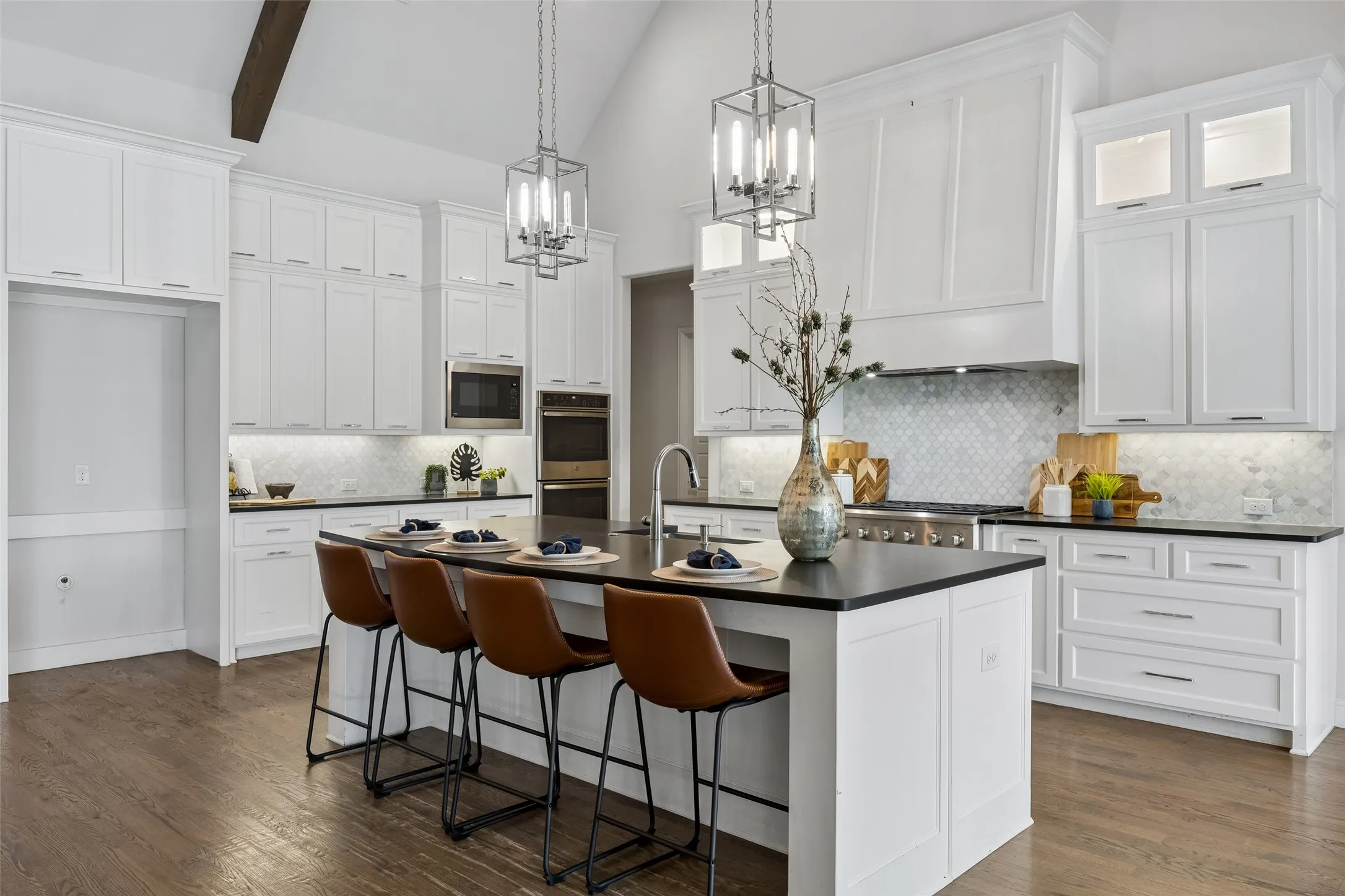 Single Family Residence For Sale in Collin County , 6300 Warwick Way, Parker, Texas 75002, 7 Bedroom, 8 Bathroom, 5 Garage spaces, 6,135 Sqft, built in 2017, mls#21292276, Real Estate Agent in Parker, Homes For Sale in Collin county, Homes For Sale in Parker, Realtor in Parker Texas, Real Estate Brokerage Independent Realty Texas, Luminita Cordes Realtor