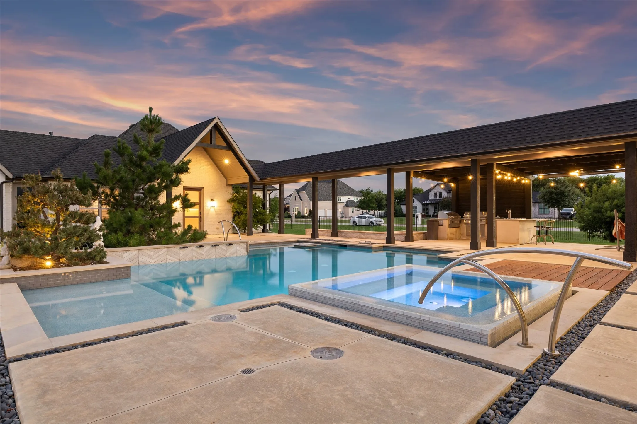Single Family Residence For Sale in Collin County , 6300 Warwick Way, Parker, Texas 75002, 7 Bedroom, 8 Bathroom, 5 Garage spaces, 6,135 Sqft, built in 2017, mls#21292276, Real Estate Agent in Parker, Homes For Sale in Collin county, Homes For Sale in Parker, Realtor in Parker Texas, Real Estate Brokerage Independent Realty Texas, Luminita Cordes Realtor