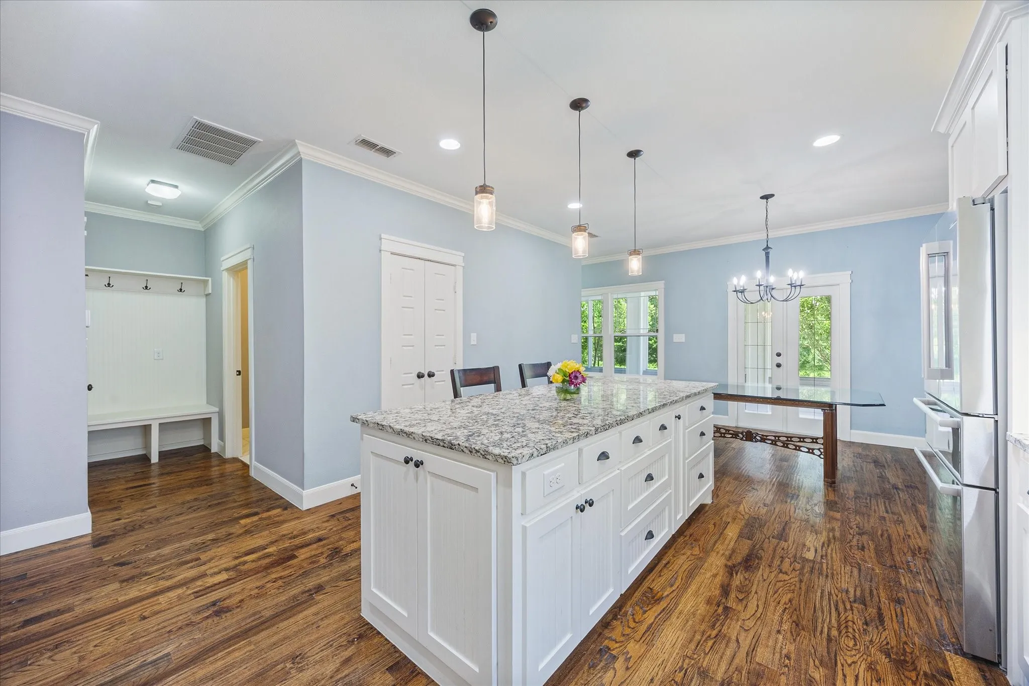 Single Family Residence For Sale in Rockwall County , 423 Jordan Farm Circle, Rockwall, Texas 75087, 3 Bedroom, 3 Bathroom, 2 Garage spaces, 2,610 Sqft, built in 2014, mls#21296400, Real Estate Agent in Rockwall, Homes For Sale in Rockwall county, Homes For Sale in Rockwall, Realtor in Rockwall Texas, Real Estate Brokerage Independent Realty Texas, Luminita Cordes Realtor