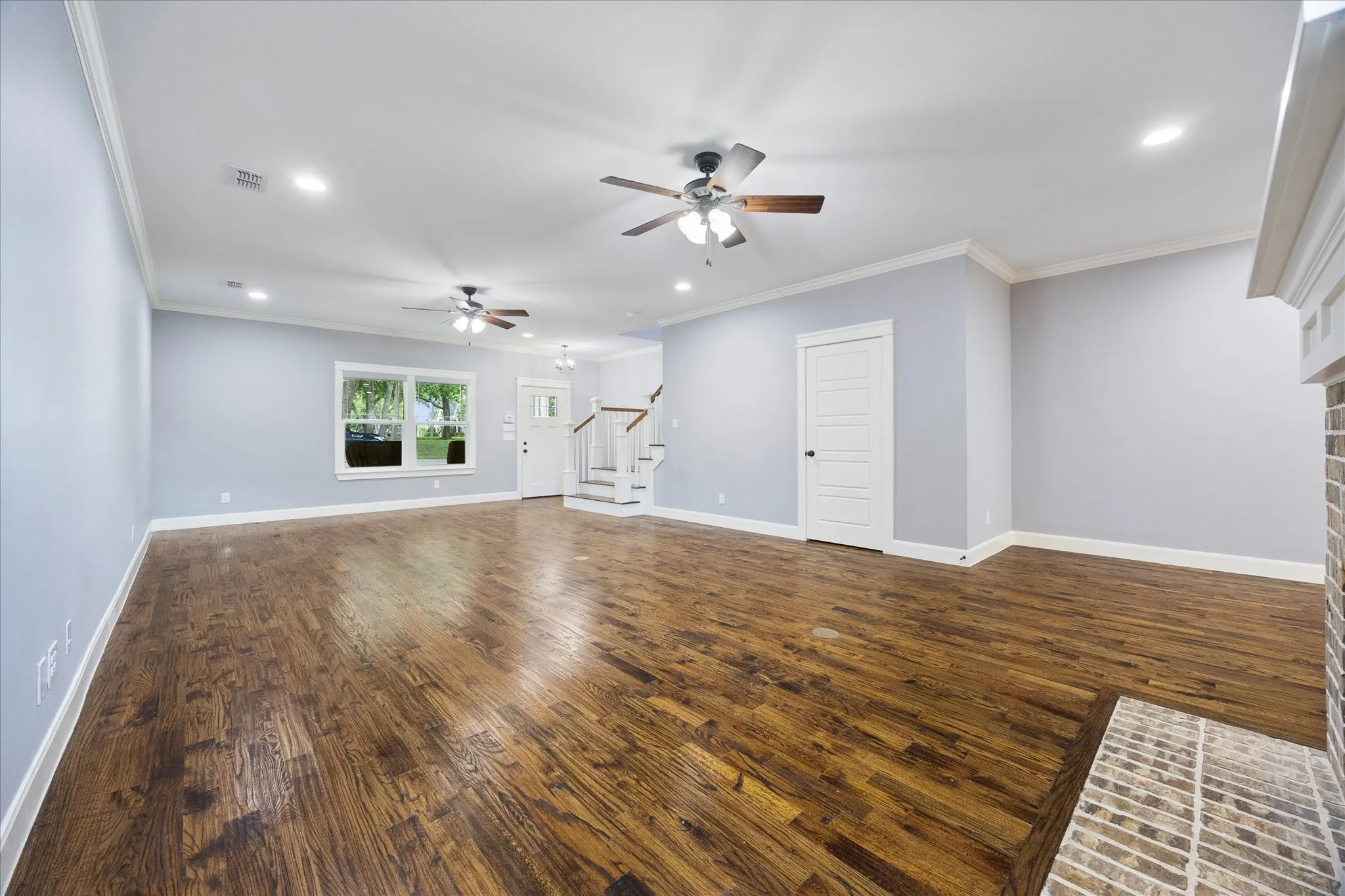 Single Family Residence For Sale in Rockwall County , 423 Jordan Farm Circle, Rockwall, Texas 75087, 3 Bedroom, 3 Bathroom, 2 Garage spaces, 2,610 Sqft, built in 2014, mls#21296400, Real Estate Agent in Rockwall, Homes For Sale in Rockwall county, Homes For Sale in Rockwall, Realtor in Rockwall Texas, Real Estate Brokerage Independent Realty Texas, Luminita Cordes Realtor