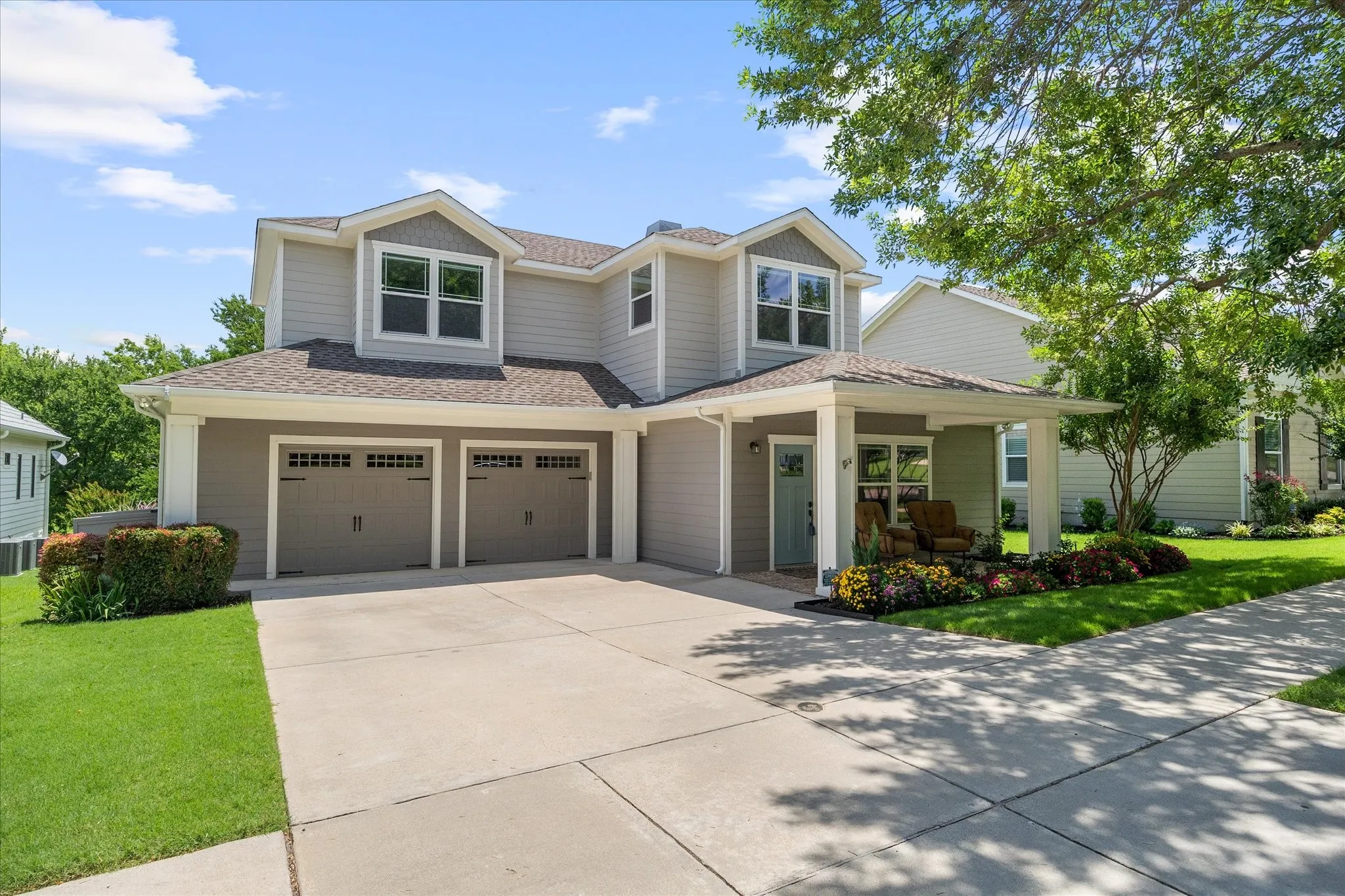 Single Family Residence For Sale in Rockwall County , 423 Jordan Farm Circle, Rockwall, Texas 75087, 3 Bedroom, 3 Bathroom, 2 Garage spaces, 2,610 Sqft, built in 2014, mls#21296400, Real Estate Agent in Rockwall, Homes For Sale in Rockwall county, Homes For Sale in Rockwall, Realtor in Rockwall Texas, Real Estate Brokerage Independent Realty Texas, Luminita Cordes Realtor