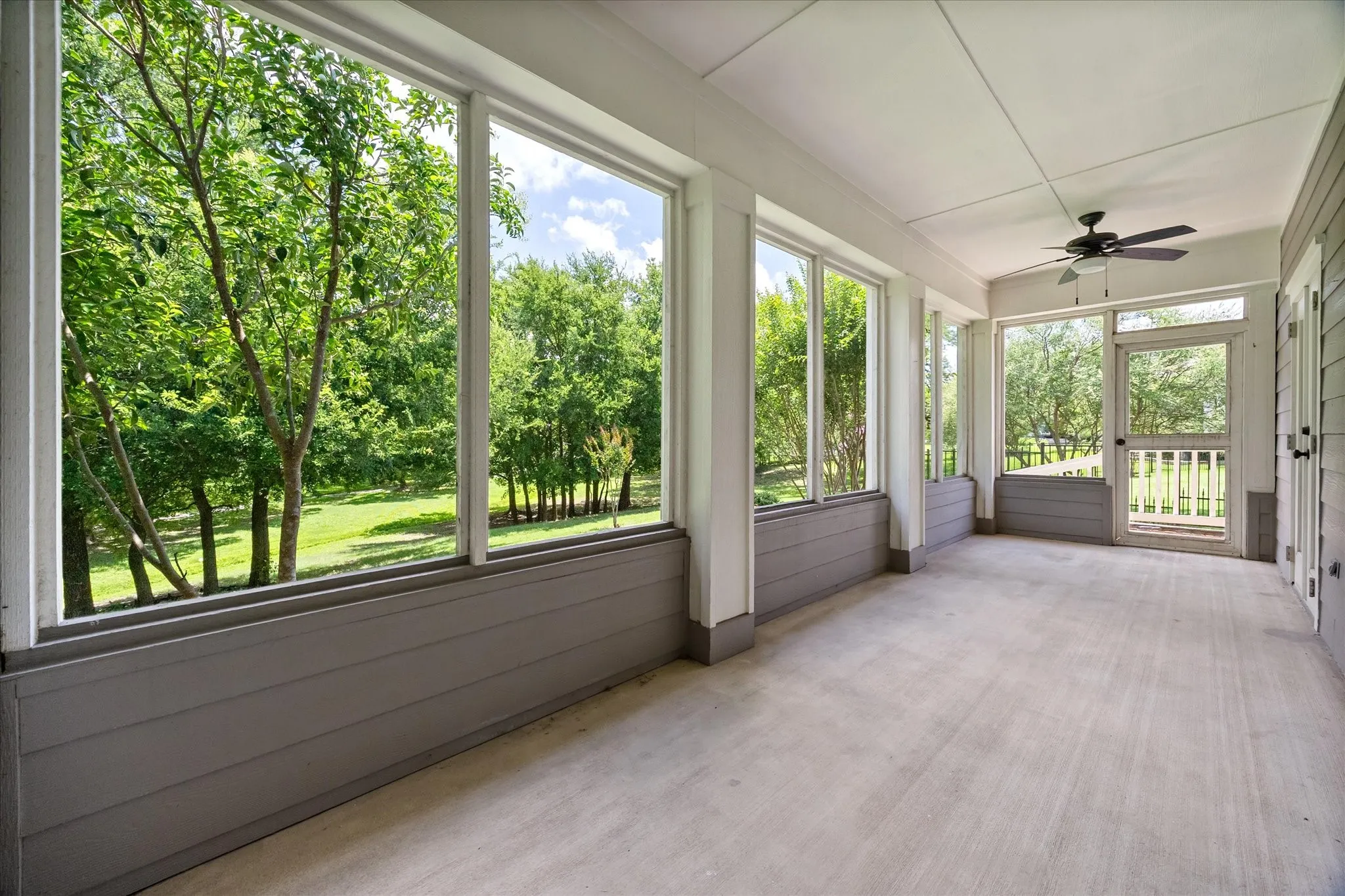 Single Family Residence For Sale in Rockwall County , 423 Jordan Farm Circle, Rockwall, Texas 75087, 3 Bedroom, 3 Bathroom, 2 Garage spaces, 2,610 Sqft, built in 2014, mls#21296400, Real Estate Agent in Rockwall, Homes For Sale in Rockwall county, Homes For Sale in Rockwall, Realtor in Rockwall Texas, Real Estate Brokerage Independent Realty Texas, Luminita Cordes Realtor