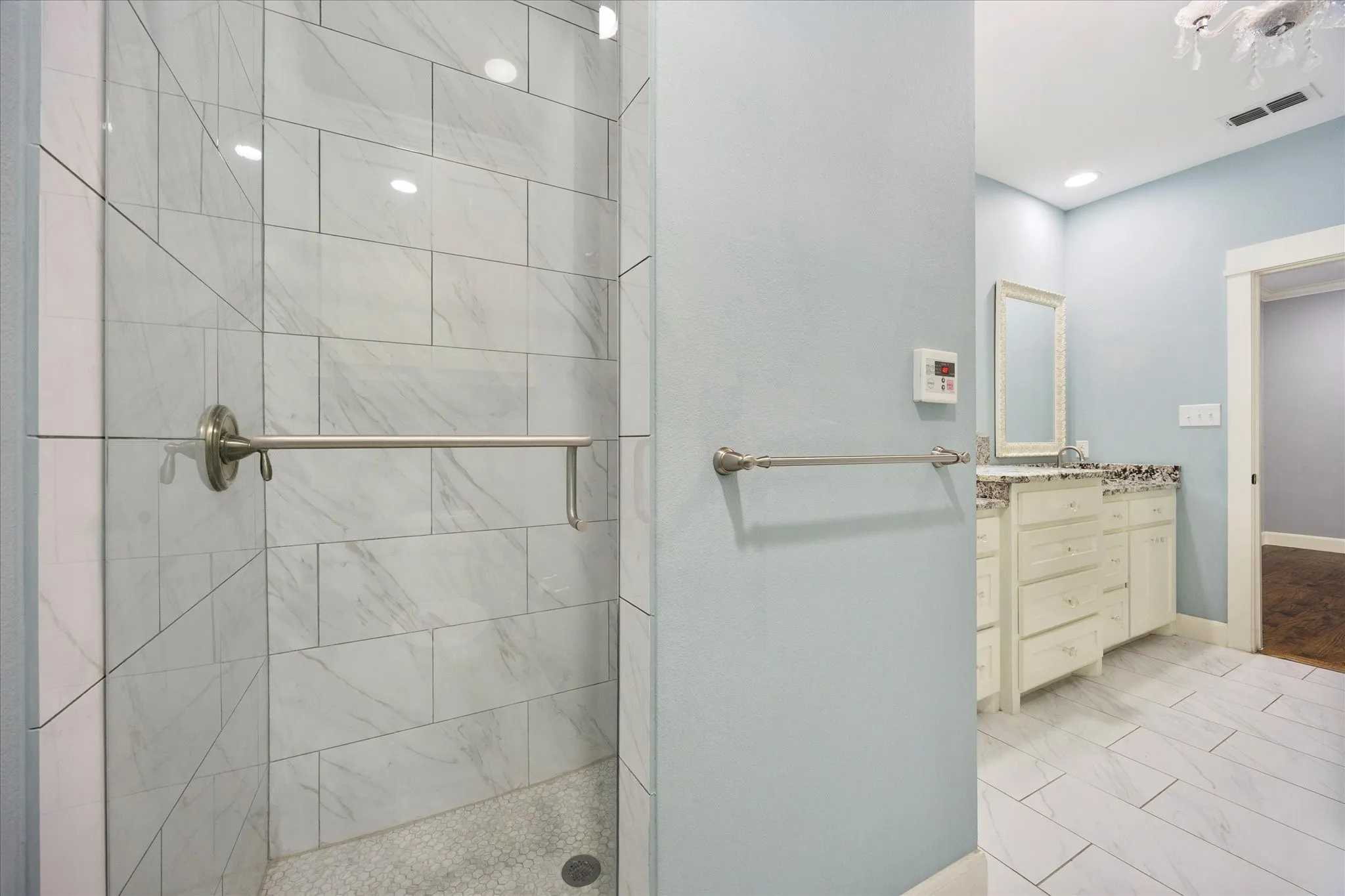 Single Family Residence For Sale in Rockwall County , 423 Jordan Farm Circle, Rockwall, Texas 75087, 3 Bedroom, 3 Bathroom, 2 Garage spaces, 2,610 Sqft, built in 2014, mls#21296400, Real Estate Agent in Rockwall, Homes For Sale in Rockwall county, Homes For Sale in Rockwall, Realtor in Rockwall Texas, Real Estate Brokerage Independent Realty Texas, Luminita Cordes Realtor