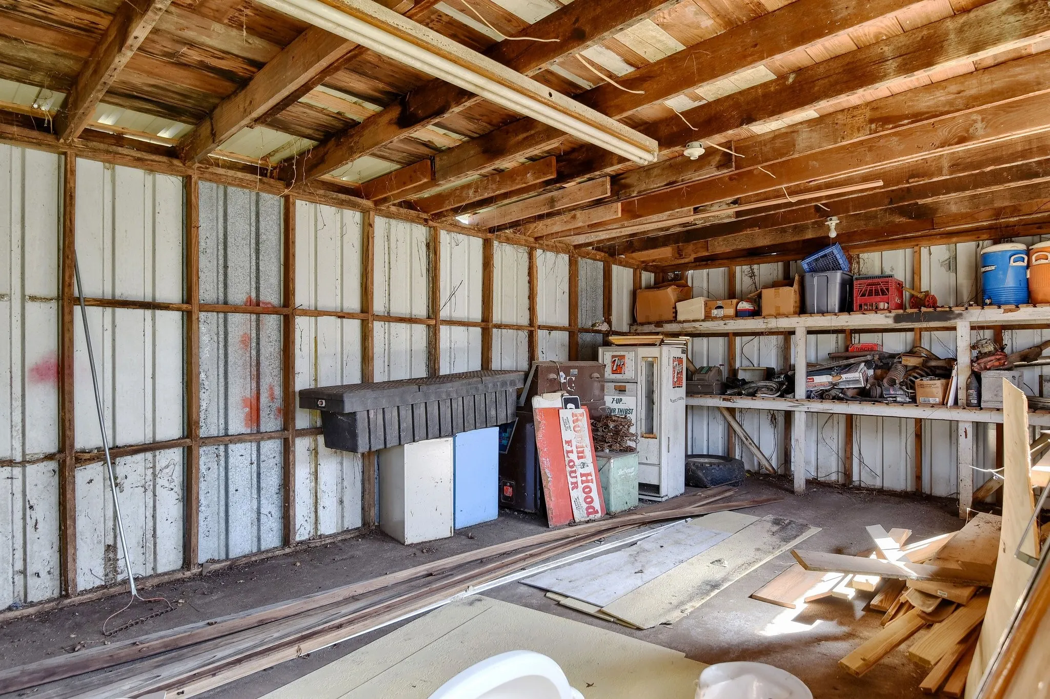 Single Family Residence For Rent in Grayson County , 1115 W Bond Street, Denison, Texas 75020, 4 Bedroom, 2 Bathroom, 1 Garage spaces, 2,078 Sqft, built in 1926, mls#21304459, Real Estate Agent in Denison, Homes For Rent in Grayson county, Homes For Rent in Denison, Realtor in Denison Texas, Real Estate Brokerage Independent Realty Texas, Luminita Cordes Realtor