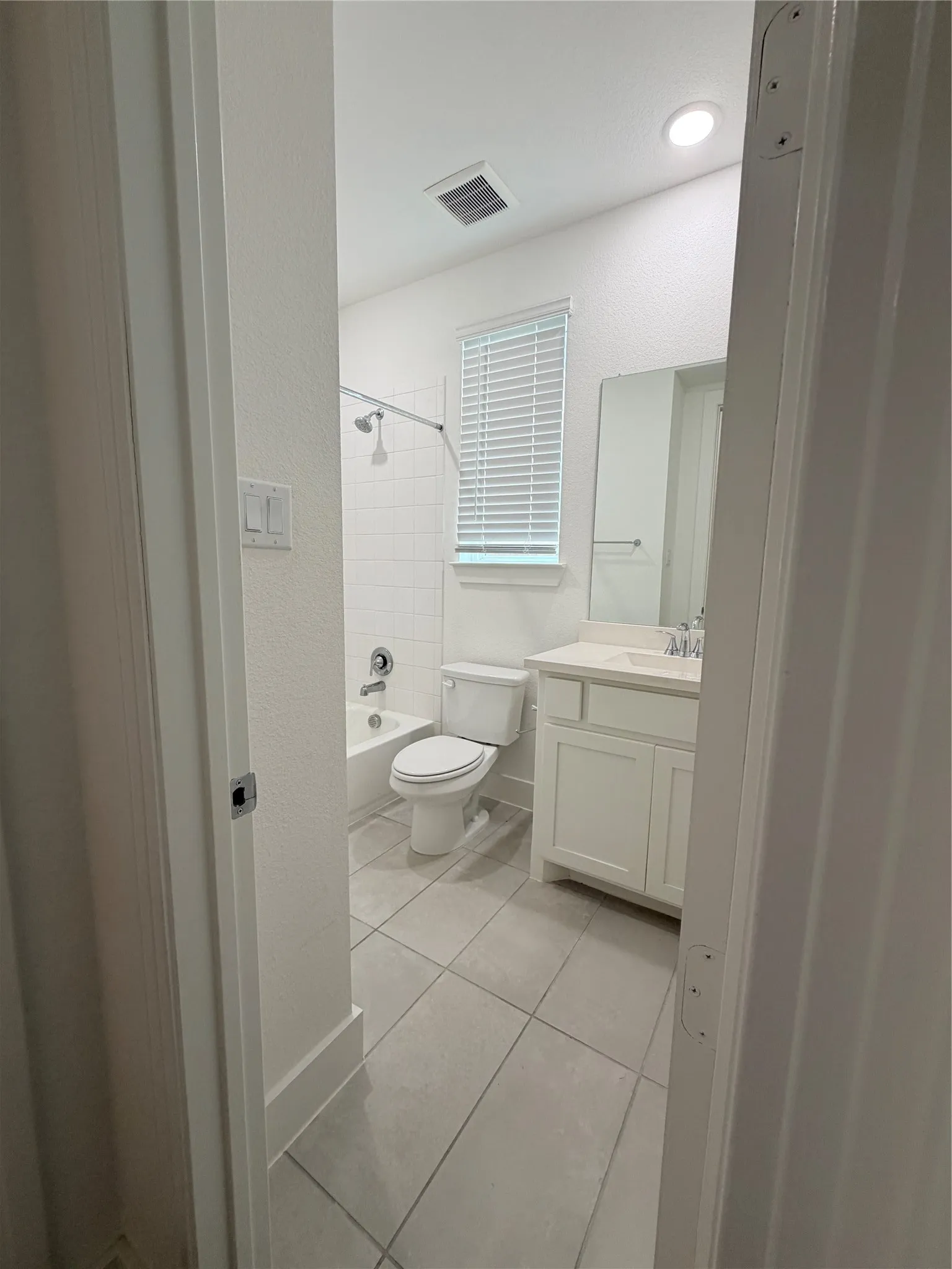 Single Family Residence For Rent in Collin County , 1404 Pintail Place, Celina, Texas 75009, 3 Bedroom, 2 Bathroom, 2 Garage spaces, 1,626 Sqft, built in 2023, mls#21305812, Real Estate Agent in Celina, Homes For Rent in Collin county, Homes For Rent in Celina, Realtor in Celina Texas, Real Estate Brokerage Independent Realty Texas, Luminita Cordes Realtor