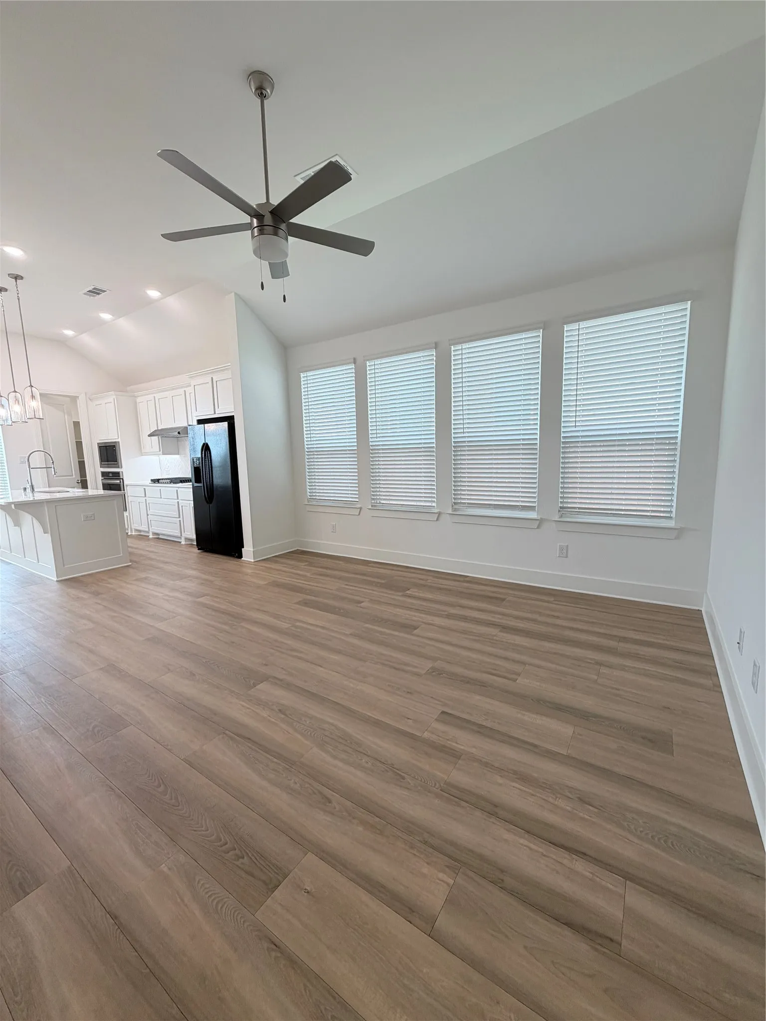Single Family Residence For Rent in Collin County , 1404 Pintail Place, Celina, Texas 75009, 3 Bedroom, 2 Bathroom, 2 Garage spaces, 1,626 Sqft, built in 2023, mls#21305812, Real Estate Agent in Celina, Homes For Rent in Collin county, Homes For Rent in Celina, Realtor in Celina Texas, Real Estate Brokerage Independent Realty Texas, Luminita Cordes Realtor
