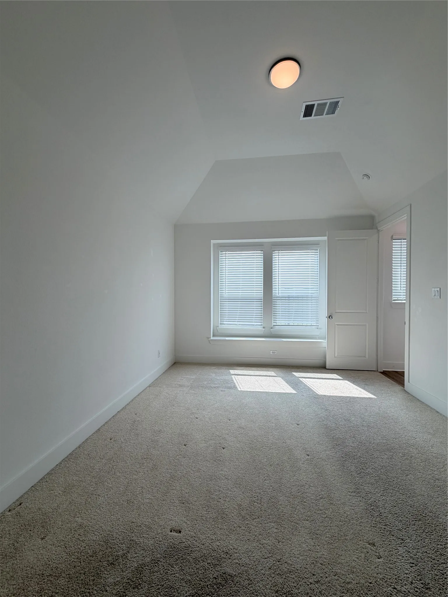 Single Family Residence For Rent in Collin County , 1404 Pintail Place, Celina, Texas 75009, 3 Bedroom, 2 Bathroom, 2 Garage spaces, 1,626 Sqft, built in 2023, mls#21305812, Real Estate Agent in Celina, Homes For Rent in Collin county, Homes For Rent in Celina, Realtor in Celina Texas, Real Estate Brokerage Independent Realty Texas, Luminita Cordes Realtor