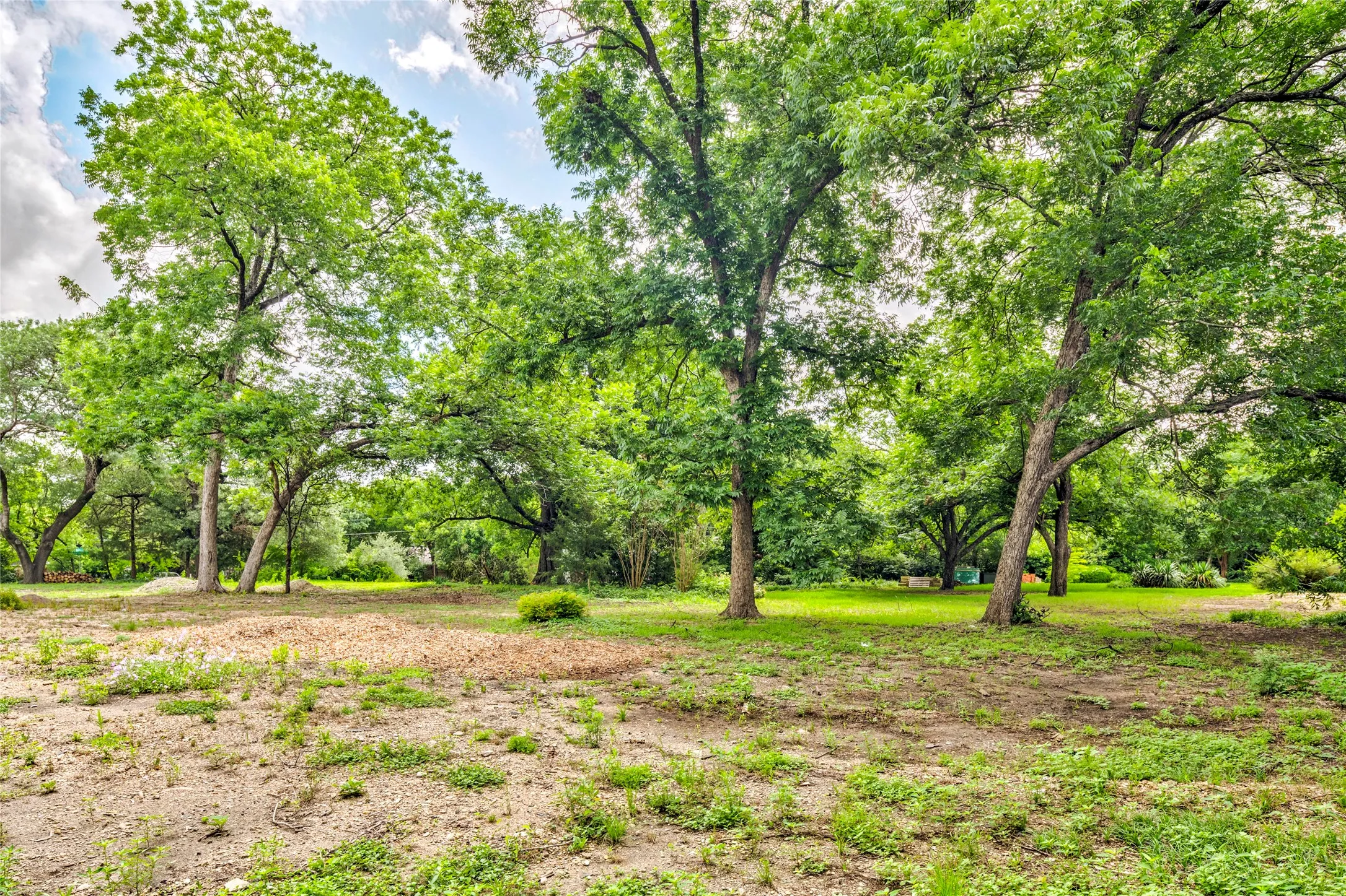Unimproved Land For Sale in Dallas County , 1539 Bella Vista Drive, Dallas, Texas 75218, 0, 0, Garage spaces, 0 Sqft, built in 1948, mls#21305850, Real Estate Agent in Dallas, Homes For Sale in Dallas county, Homes For Sale in Dallas, Realtor in Dallas Texas, Real Estate Brokerage Independent Realty Texas, Luminita Cordes Realtor