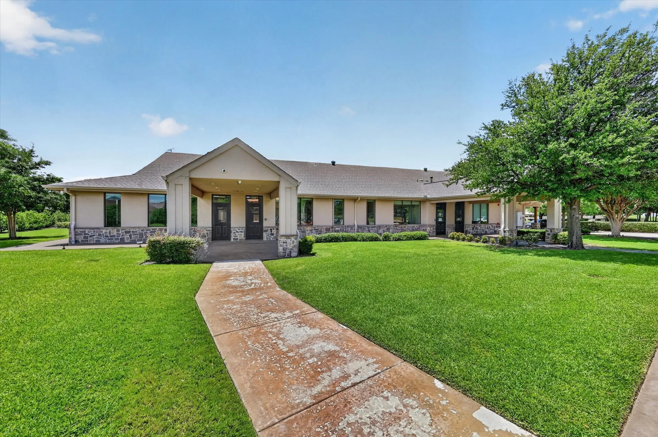 Office For Rent in Denton County , 6200 Stone Hill Farms Parkway, Flower Mound, Texas 75028, 0, 0, Garage spaces, 0 Sqft, built in 2002, mls#21305830, Real Estate Agent in Flower Mound, Homes For Rent in Denton county, Homes For Rent in Flower Mound, Realtor in Flower Mound Texas, Real Estate Brokerage Independent Realty Texas, Luminita Cordes Realtor