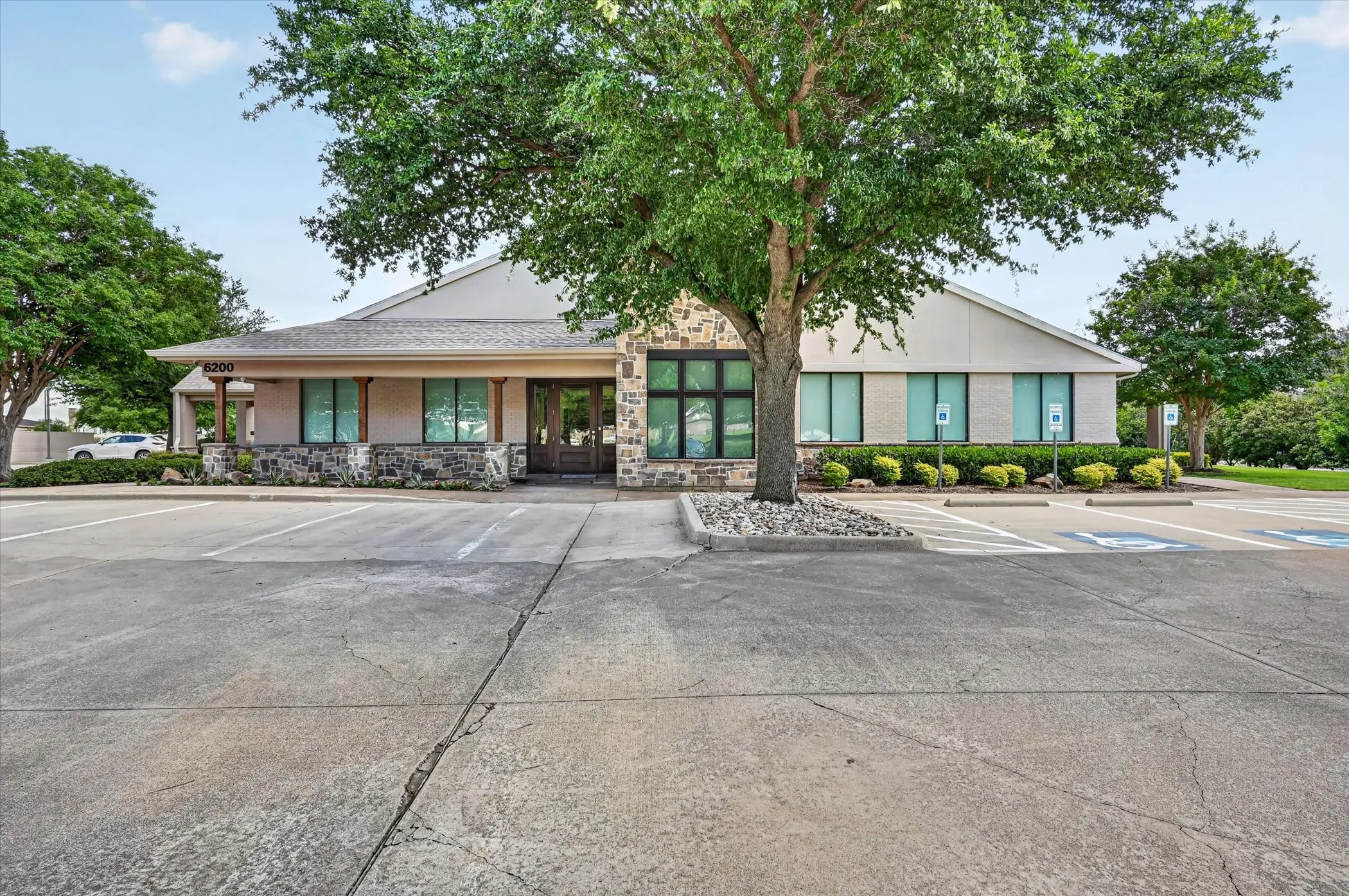 Office For Rent in Denton County , 6200 Stone Hill Farms Parkway, Flower Mound, Texas 75028, 0, 0, Garage spaces, 0 Sqft, built in 2002, mls#21305830, Real Estate Agent in Flower Mound, Homes For Rent in Denton county, Homes For Rent in Flower Mound, Realtor in Flower Mound Texas, Real Estate Brokerage Independent Realty Texas, Luminita Cordes Realtor