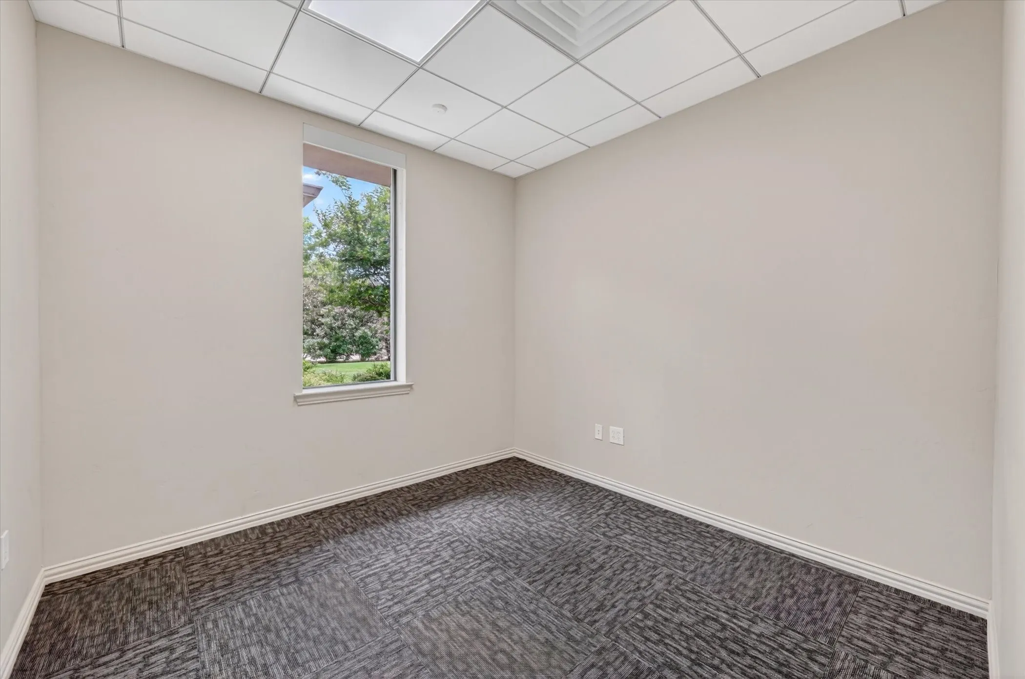 Office For Rent in Denton County , 6200 Stone Hill Farms Parkway, Flower Mound, Texas 75028, 0, 0, Garage spaces, 0 Sqft, built in 2002, mls#21305830, Real Estate Agent in Flower Mound, Homes For Rent in Denton county, Homes For Rent in Flower Mound, Realtor in Flower Mound Texas, Real Estate Brokerage Independent Realty Texas, Luminita Cordes Realtor