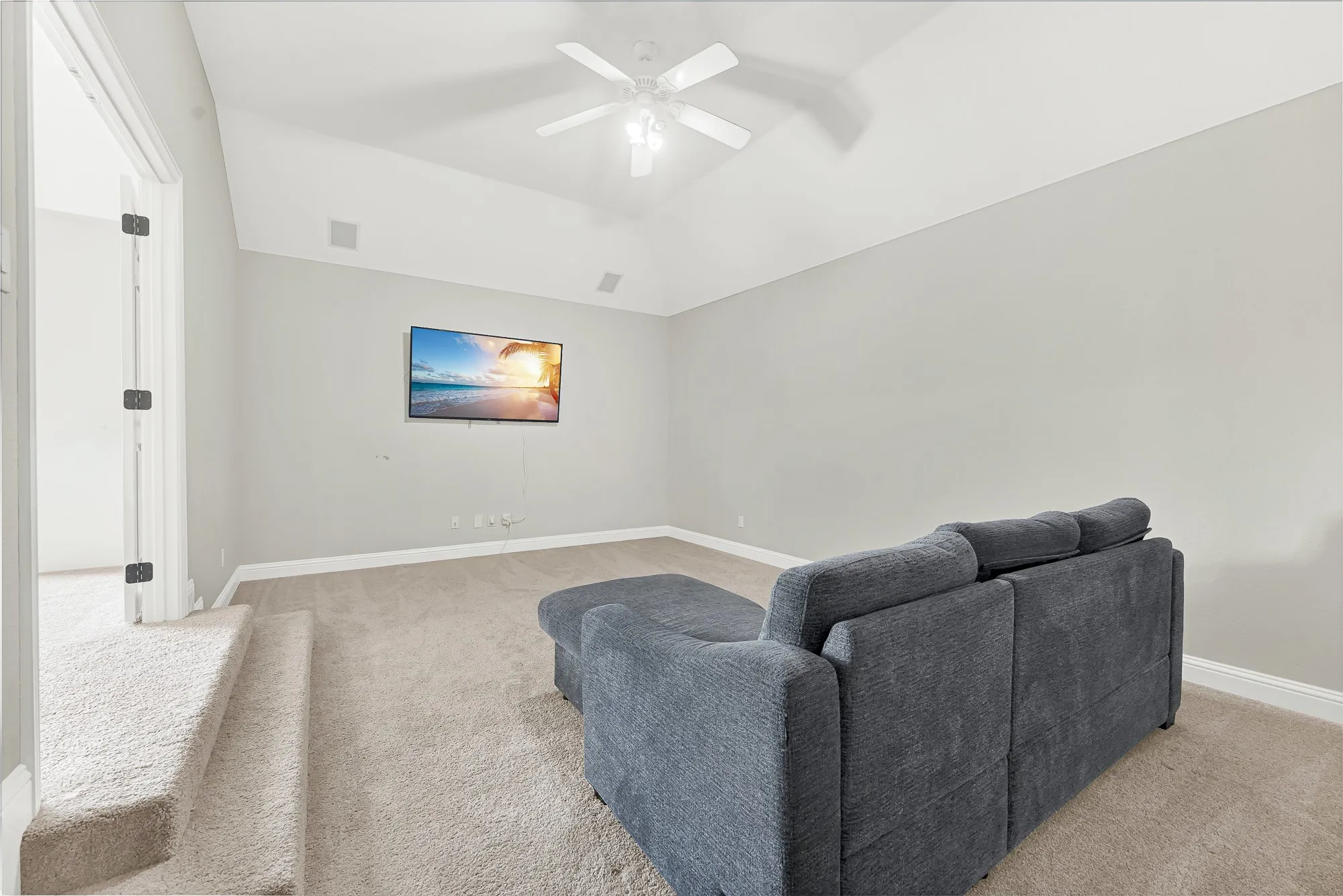 Single Family Residence For Sale in Dallas County , 1701 Shadow Brook Trail, Garland, Texas 75043, 5 Bedroom, 4 Bathroom, 2 Garage spaces, 4,114 Sqft, built in 2003, mls#21297264, Real Estate Agent in Garland, Homes For Sale in Dallas county, Homes For Sale in Garland, Realtor in Garland Texas, Real Estate Brokerage Independent Realty Texas, Luminita Cordes Realtor