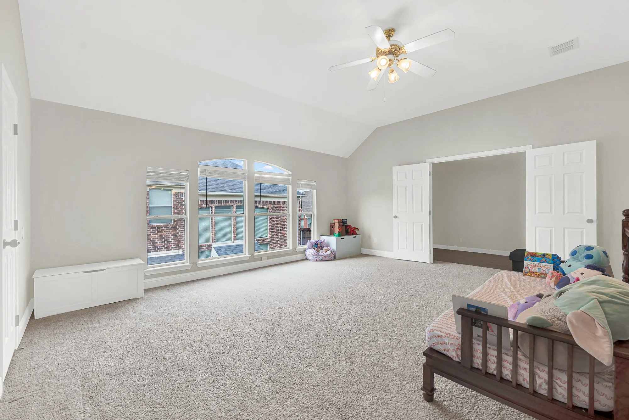Single Family Residence For Sale in Dallas County , 1701 Shadow Brook Trail, Garland, Texas 75043, 5 Bedroom, 4 Bathroom, 2 Garage spaces, 4,114 Sqft, built in 2003, mls#21297264, Real Estate Agent in Garland, Homes For Sale in Dallas county, Homes For Sale in Garland, Realtor in Garland Texas, Real Estate Brokerage Independent Realty Texas, Luminita Cordes Realtor