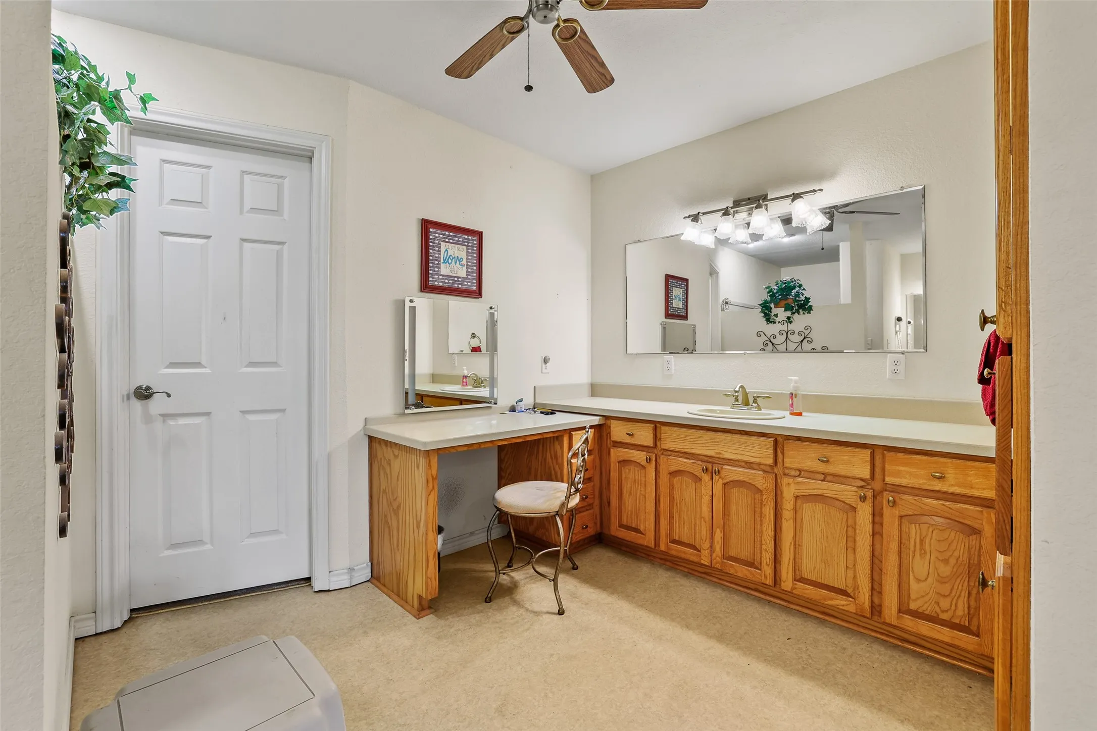 Oversized primary bath with separate vanities