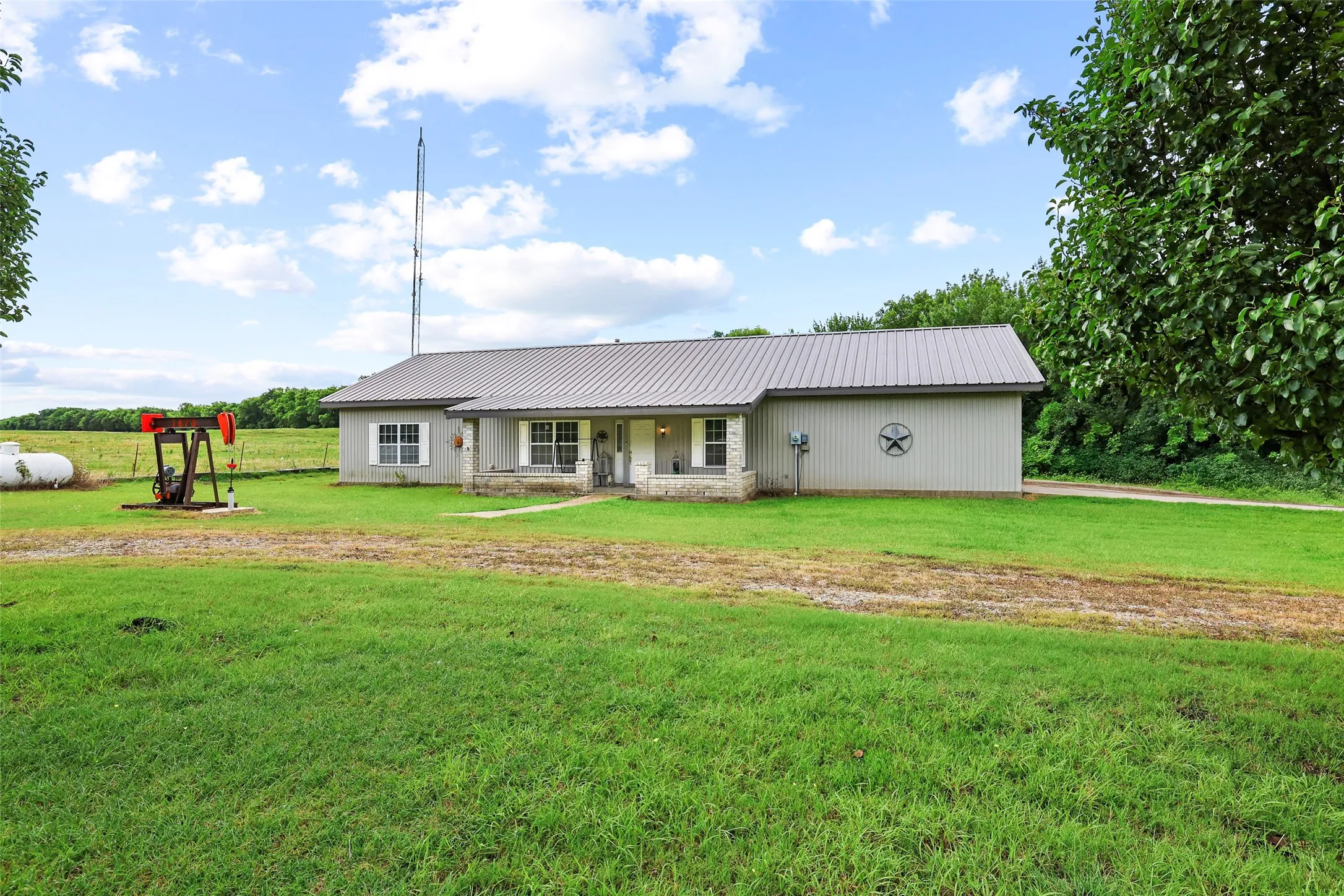 The home was built in 2006 and has 1871 square feet