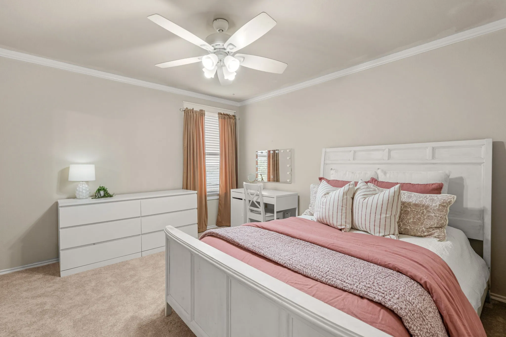 Single Family Residence For Sale in Collin County , 433 Andalusian Trail, Celina, Texas 75009, 4 Bedroom, 3 Bathroom, 2 Garage spaces, 2,119 Sqft, built in 2014, mls#21304259, Real Estate Agent in Celina, Homes For Sale in Collin county, Homes For Sale in Celina, Realtor in Celina Texas, Real Estate Brokerage Independent Realty Texas, Luminita Cordes Realtor