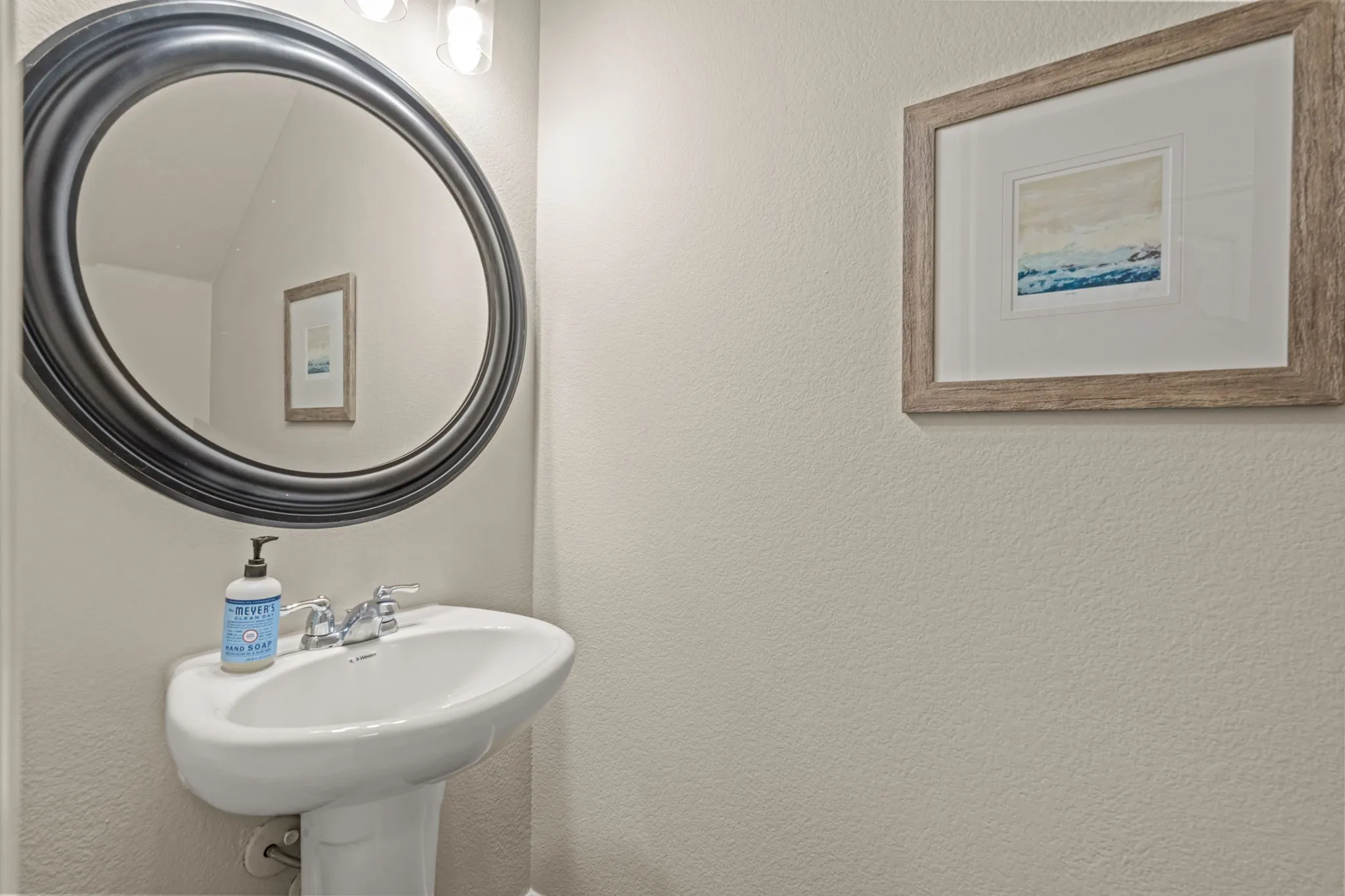 1/2 bath downstairs