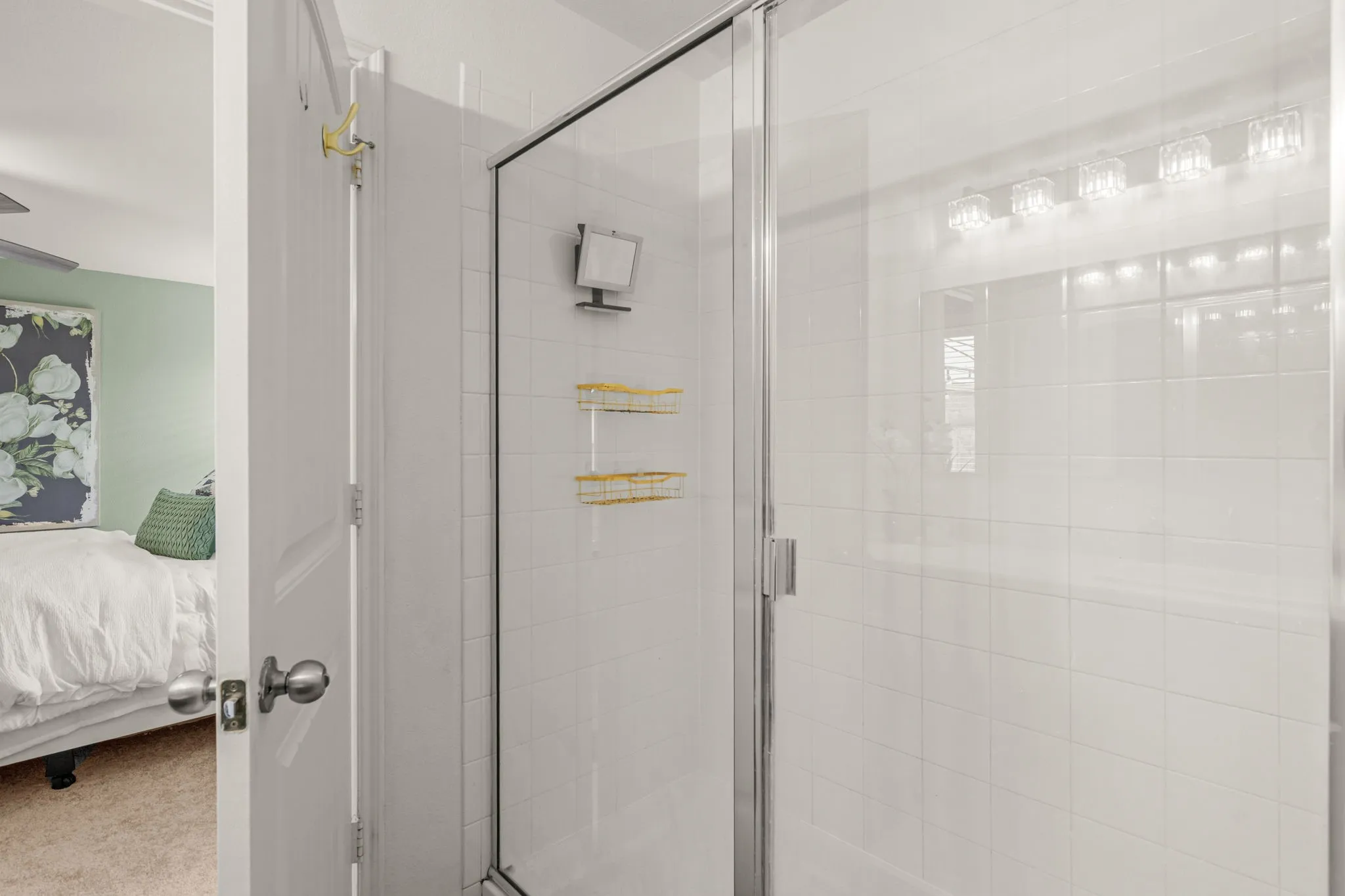 Primary shower
