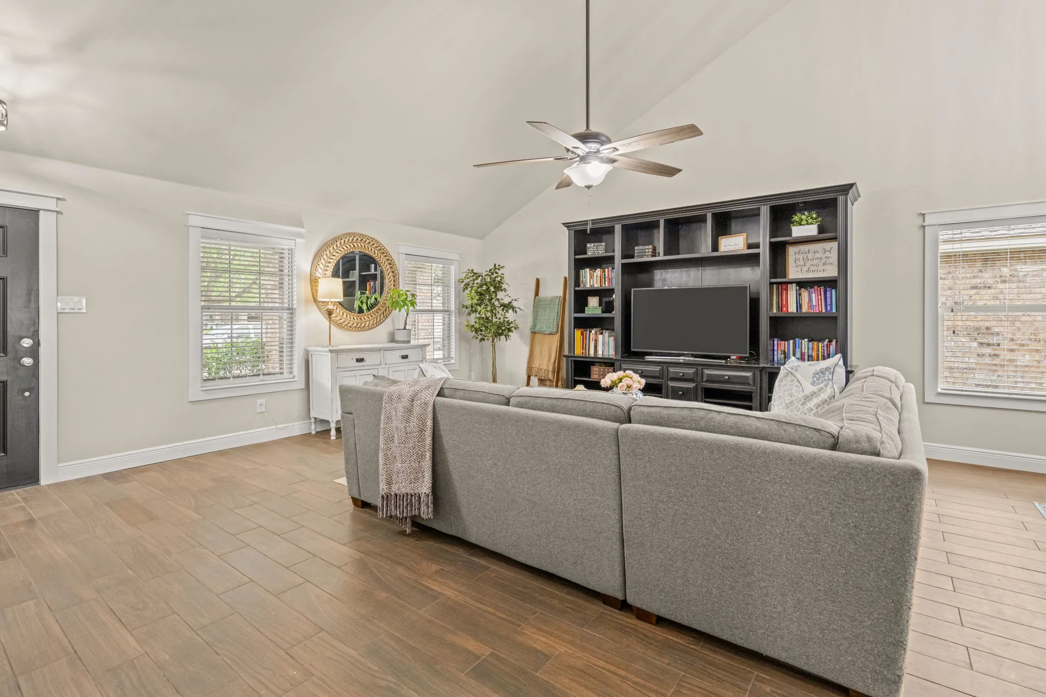 Single Family Residence For Sale in Collin County , 433 Andalusian Trail, Celina, Texas 75009, 4 Bedroom, 3 Bathroom, 2 Garage spaces, 2,119 Sqft, built in 2014, mls#21304259, Real Estate Agent in Celina, Homes For Sale in Collin county, Homes For Sale in Celina, Realtor in Celina Texas, Real Estate Brokerage Independent Realty Texas, Luminita Cordes Realtor