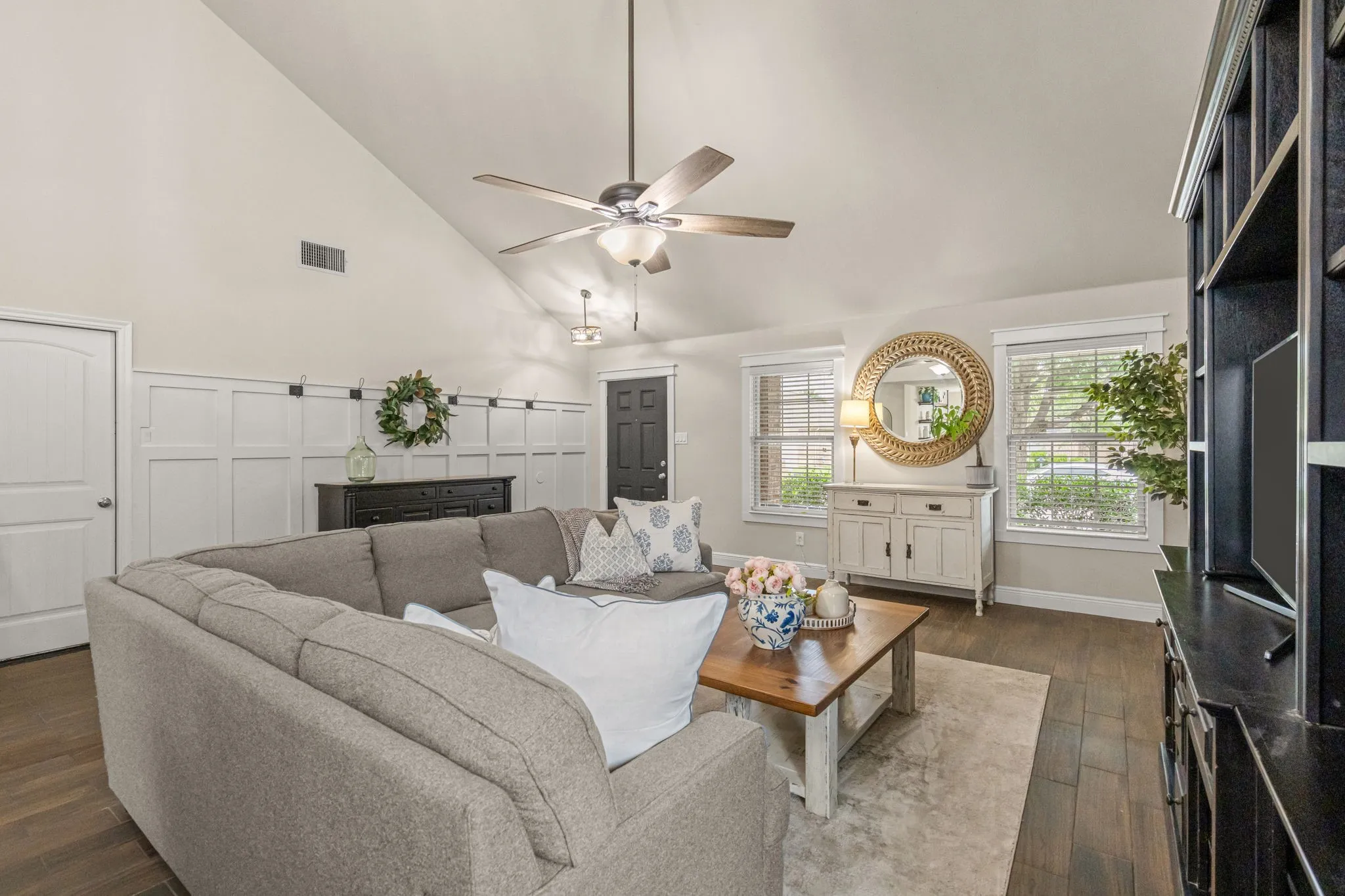 Single Family Residence For Sale in Collin County , 433 Andalusian Trail, Celina, Texas 75009, 4 Bedroom, 3 Bathroom, 2 Garage spaces, 2,119 Sqft, built in 2014, mls#21304259, Real Estate Agent in Celina, Homes For Sale in Collin county, Homes For Sale in Celina, Realtor in Celina Texas, Real Estate Brokerage Independent Realty Texas, Luminita Cordes Realtor