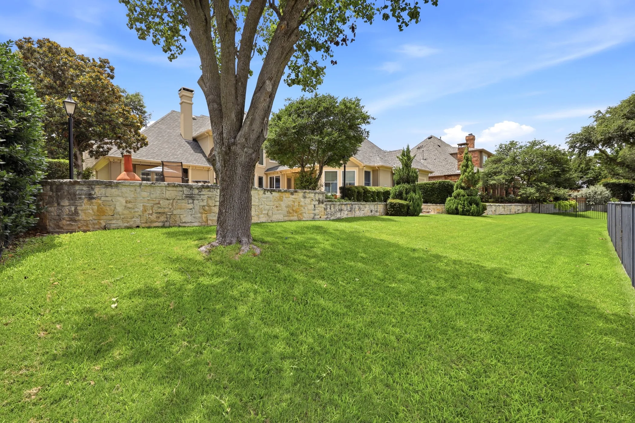 Single Family Residence For Sale in Collin County , 2708 Anders Lane, Plano, Texas 75093, 5 Bedroom, 5 Bathroom, 3 Garage spaces, 4,728 Sqft, built in 1997, mls#21305803, Real Estate Agent in Plano, Homes For Sale in Collin county, Homes For Sale in Plano, Realtor in Plano Texas, Real Estate Brokerage Independent Realty Texas, Luminita Cordes Realtor
