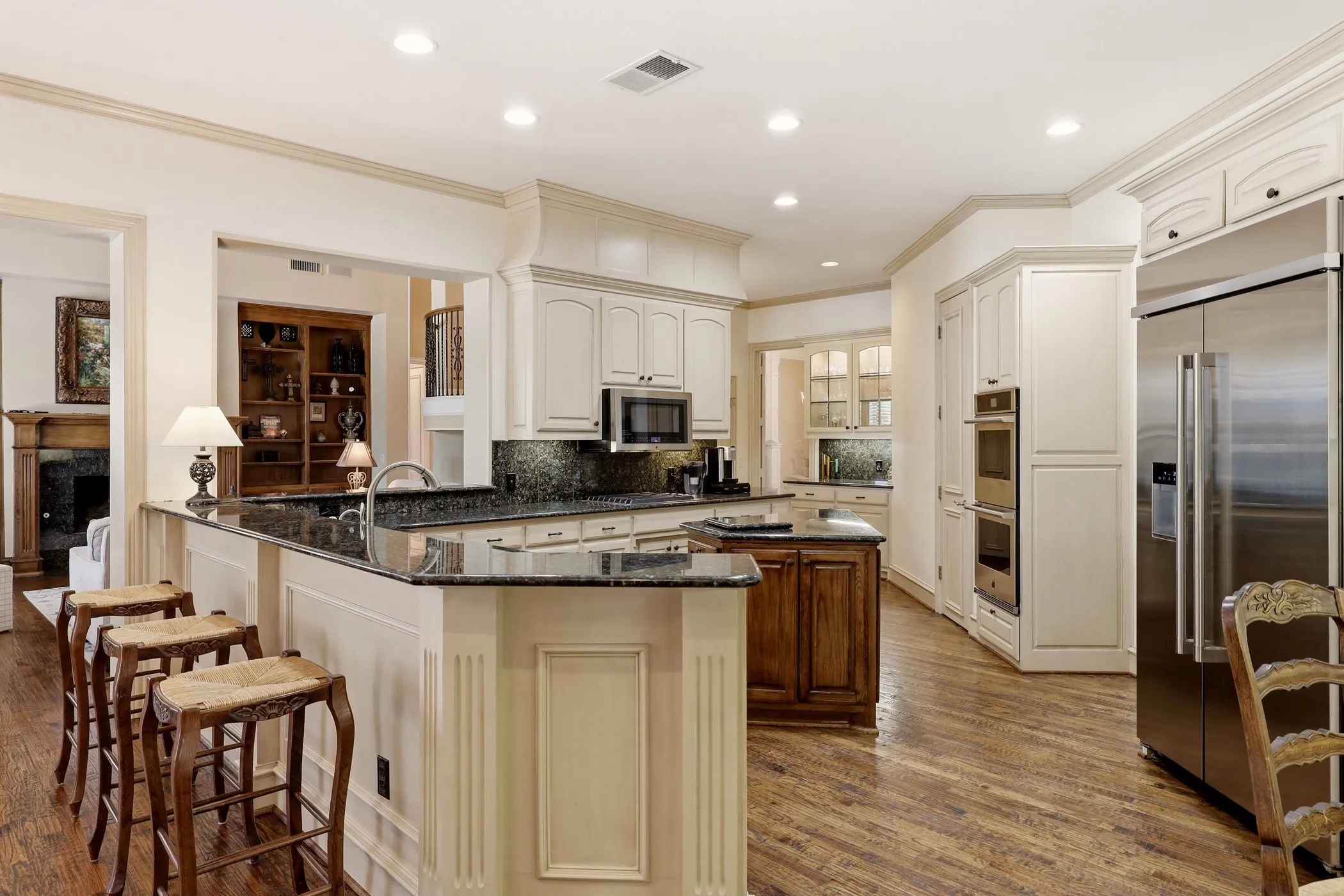 Single Family Residence For Sale in Collin County , 2708 Anders Lane, Plano, Texas 75093, 5 Bedroom, 5 Bathroom, 3 Garage spaces, 4,728 Sqft, built in 1997, mls#21305803, Real Estate Agent in Plano, Homes For Sale in Collin county, Homes For Sale in Plano, Realtor in Plano Texas, Real Estate Brokerage Independent Realty Texas, Luminita Cordes Realtor