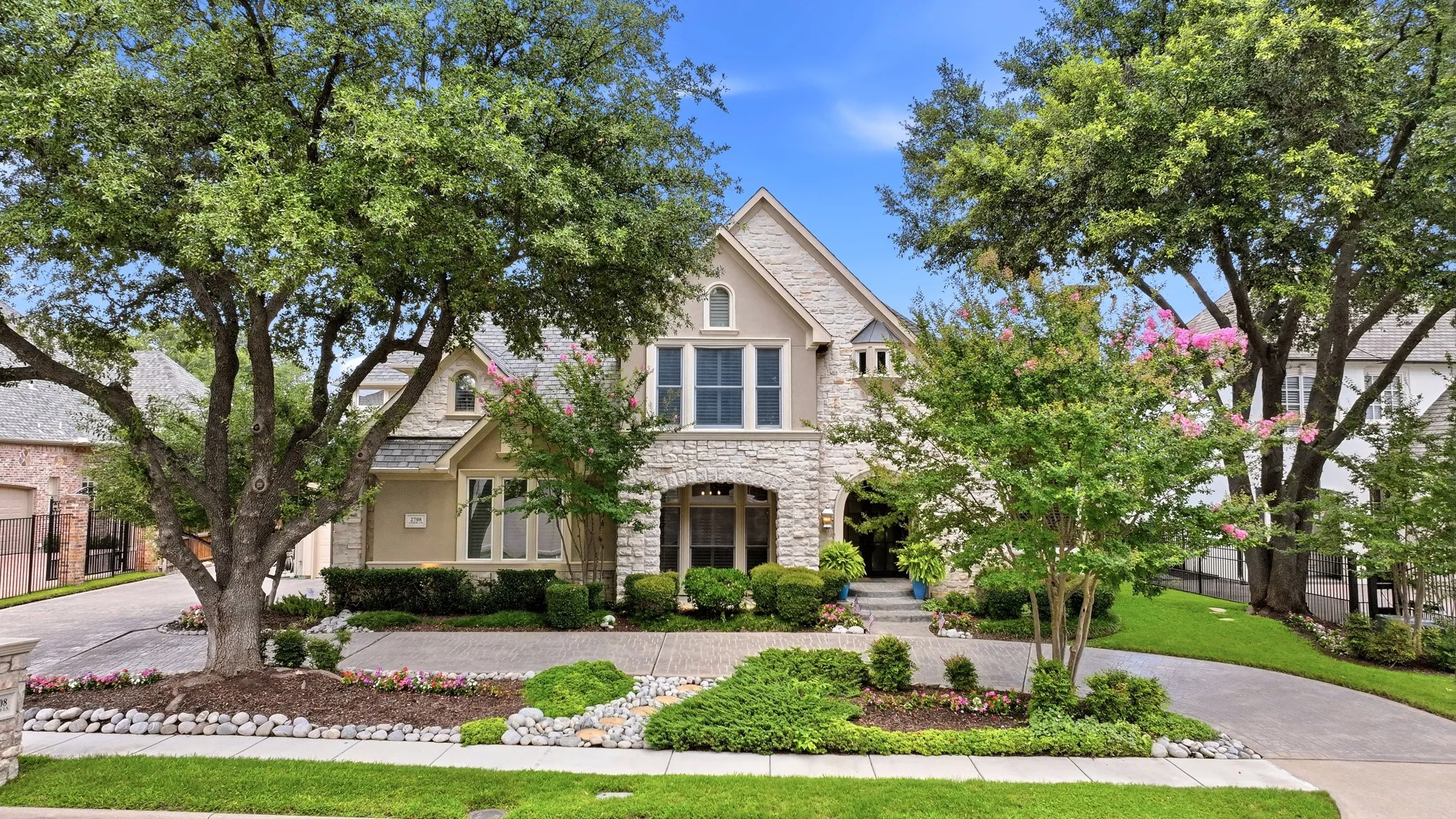 Single Family Residence For Sale in Collin County , 2708 Anders Lane, Plano, Texas 75093, 5 Bedroom, 5 Bathroom, 3 Garage spaces, 4,728 Sqft, built in 1997, mls#21305803, Real Estate Agent in Plano, Homes For Sale in Collin county, Homes For Sale in Plano, Realtor in Plano Texas, Real Estate Brokerage Independent Realty Texas, Luminita Cordes Realtor