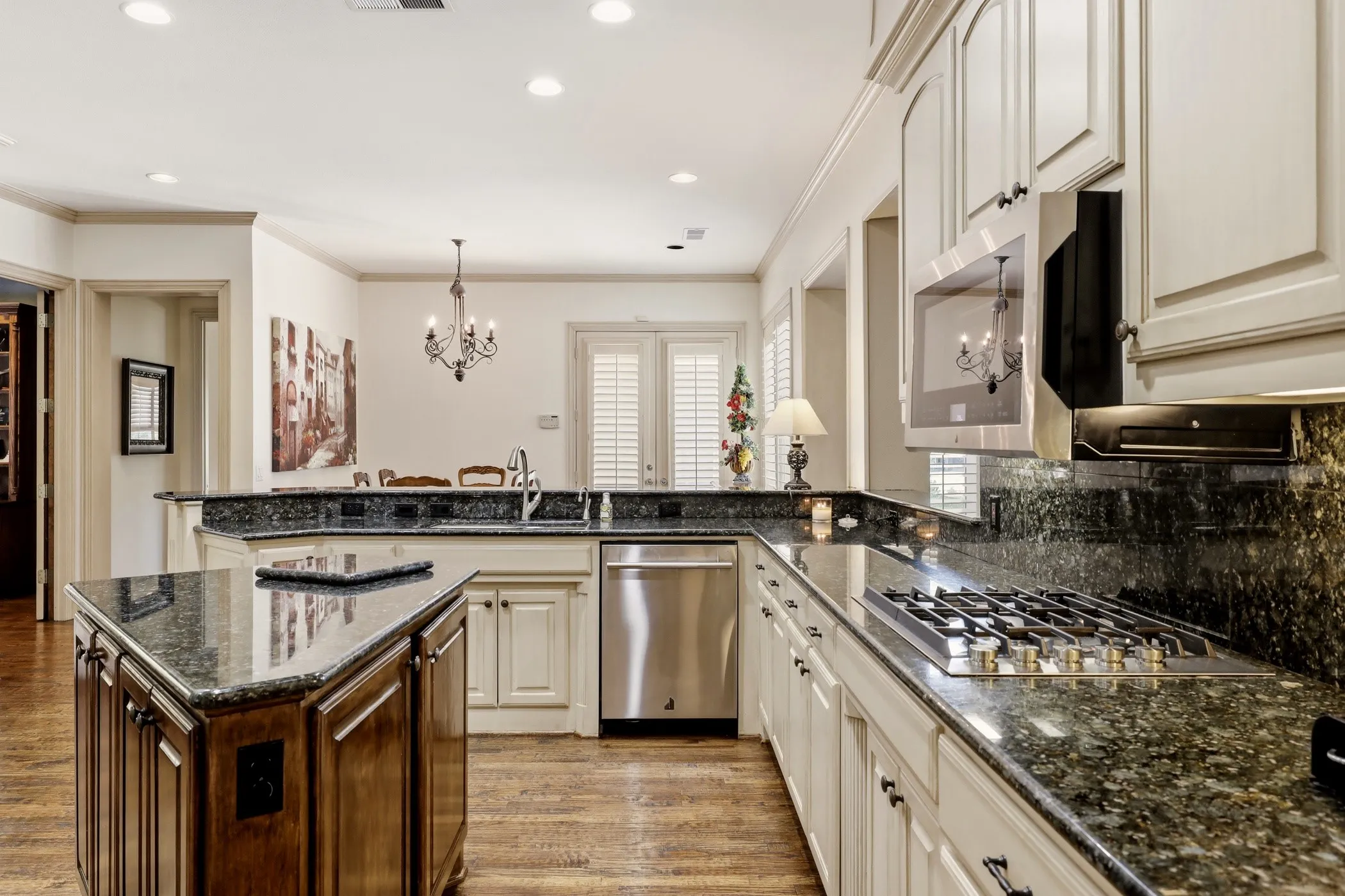 Single Family Residence For Sale in Collin County , 2708 Anders Lane, Plano, Texas 75093, 5 Bedroom, 5 Bathroom, 3 Garage spaces, 4,728 Sqft, built in 1997, mls#21305803, Real Estate Agent in Plano, Homes For Sale in Collin county, Homes For Sale in Plano, Realtor in Plano Texas, Real Estate Brokerage Independent Realty Texas, Luminita Cordes Realtor