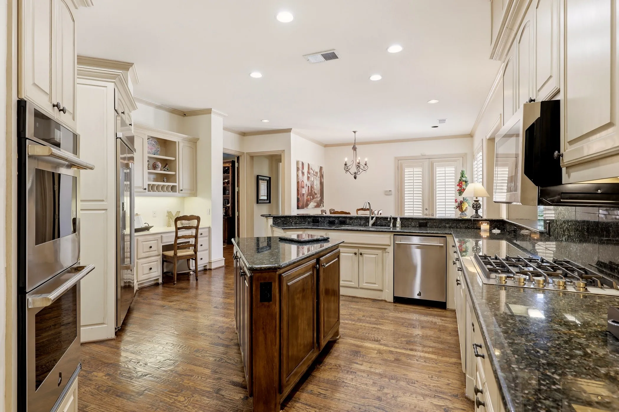 Single Family Residence For Sale in Collin County , 2708 Anders Lane, Plano, Texas 75093, 5 Bedroom, 5 Bathroom, 3 Garage spaces, 4,728 Sqft, built in 1997, mls#21305803, Real Estate Agent in Plano, Homes For Sale in Collin county, Homes For Sale in Plano, Realtor in Plano Texas, Real Estate Brokerage Independent Realty Texas, Luminita Cordes Realtor