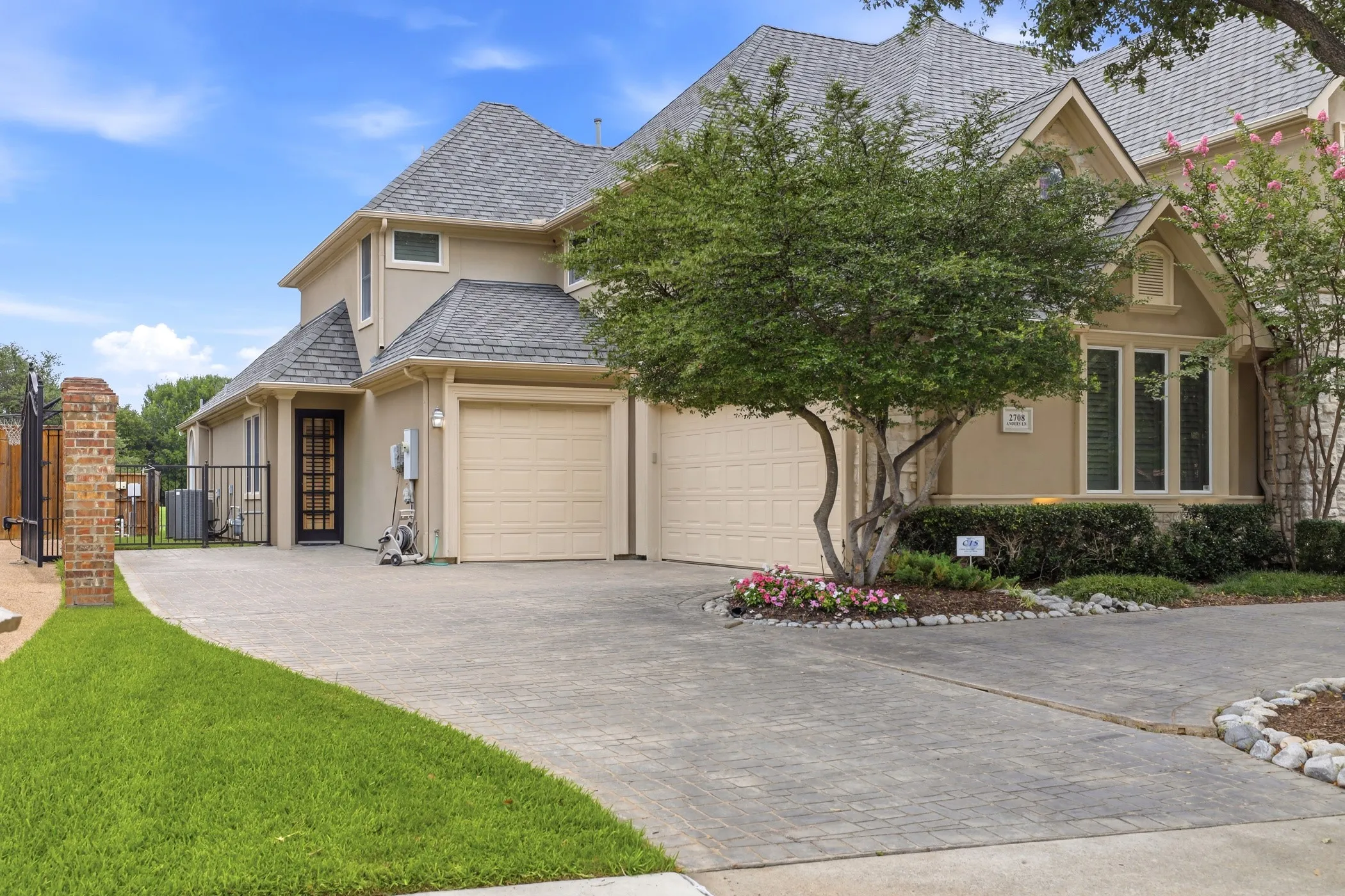 Single Family Residence For Sale in Collin County , 2708 Anders Lane, Plano, Texas 75093, 5 Bedroom, 5 Bathroom, 3 Garage spaces, 4,728 Sqft, built in 1997, mls#21305803, Real Estate Agent in Plano, Homes For Sale in Collin county, Homes For Sale in Plano, Realtor in Plano Texas, Real Estate Brokerage Independent Realty Texas, Luminita Cordes Realtor