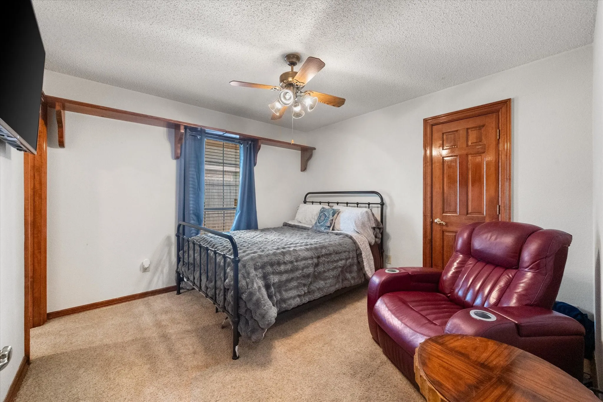 Single Family Residence For Sale in Dallas County , 919 Huntington Drive, Duncanville, Texas 75137, 3 Bedroom, 3 Bathroom, 2 Garage spaces, 2,763 Sqft, built in 1985, mls#21305310, Real Estate Agent in Duncanville, Homes For Sale in Dallas county, Homes For Sale in Duncanville, Realtor in Duncanville Texas, Real Estate Brokerage Independent Realty Texas, Luminita Cordes Realtor
