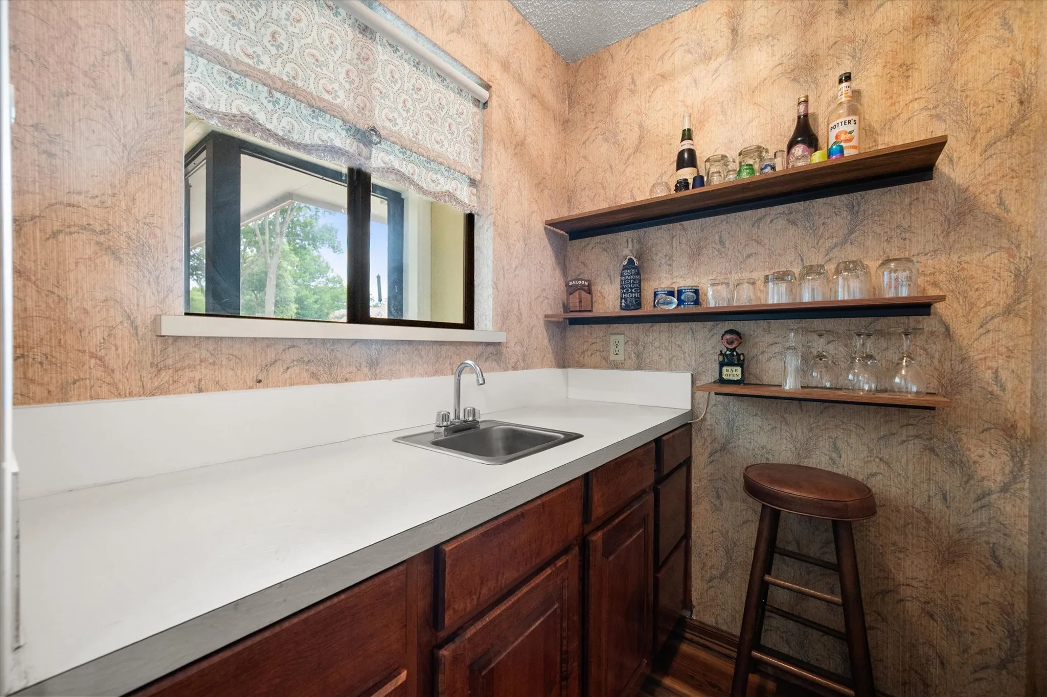 Bar area off the den