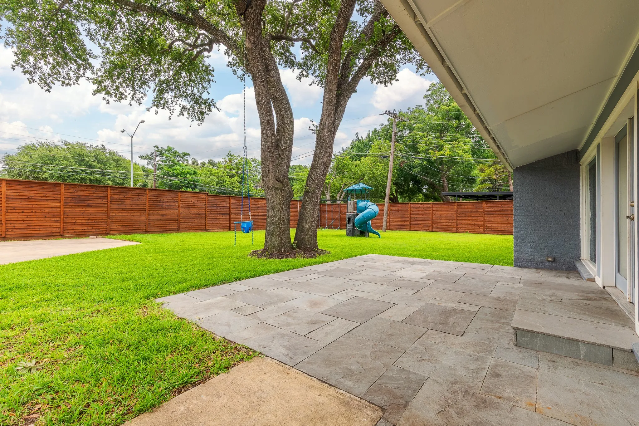 Single Family Residence For Sale in Dallas County , 3672 Midpines Drive, Dallas, Texas 75229, 4 Bedroom, 3 Bathroom, 2 Garage spaces, 2,148 Sqft, built in 1959, mls#21304880, Real Estate Agent in Dallas, Homes For Sale in Dallas county, Homes For Sale in Dallas, Realtor in Dallas Texas, Real Estate Brokerage Independent Realty Texas, Luminita Cordes Realtor