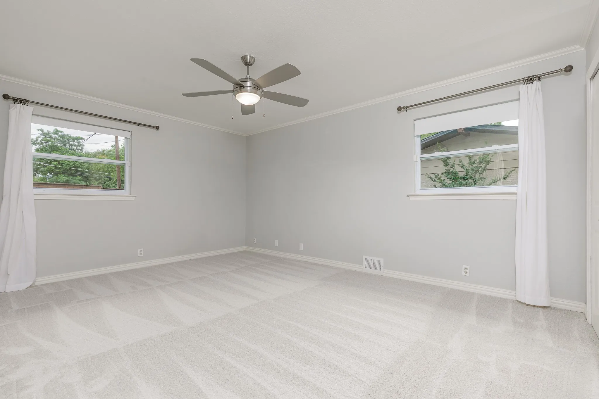 Single Family Residence For Sale in Dallas County , 3672 Midpines Drive, Dallas, Texas 75229, 4 Bedroom, 3 Bathroom, 2 Garage spaces, 2,148 Sqft, built in 1959, mls#21304880, Real Estate Agent in Dallas, Homes For Sale in Dallas county, Homes For Sale in Dallas, Realtor in Dallas Texas, Real Estate Brokerage Independent Realty Texas, Luminita Cordes Realtor